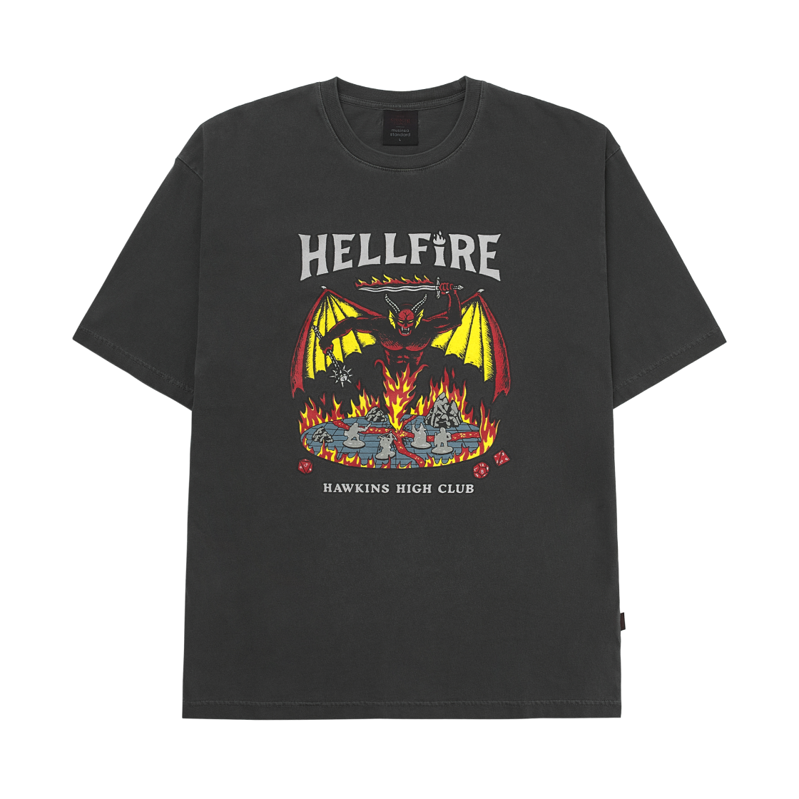 무신사 스탠다드 x 기묘한 이야기 헬파이어 클럽 티셔츠 3 차콜 그레이(Musinsa Standard x Stranger Things Hellfire Club T-Shirt 3 Charcoal Grey)