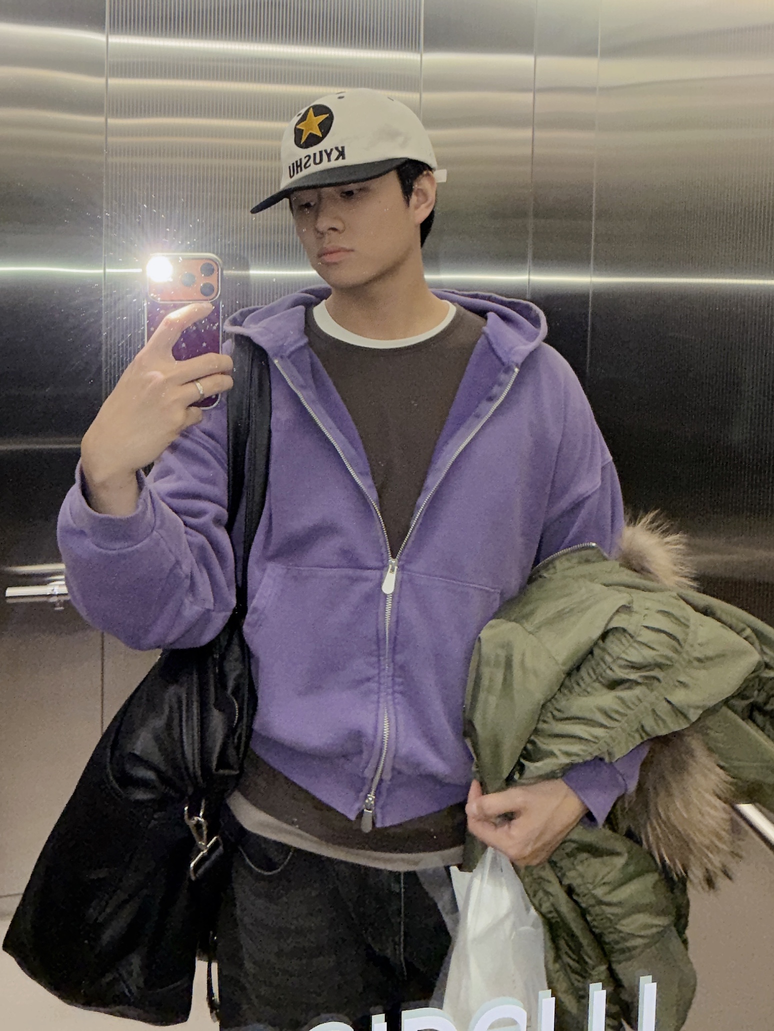 Suade Cropped Washed Hood Zip Up Purple, Thevinylhouse Fur Hooded MA-1 Jacket Khaki 착용 스타일 - 2