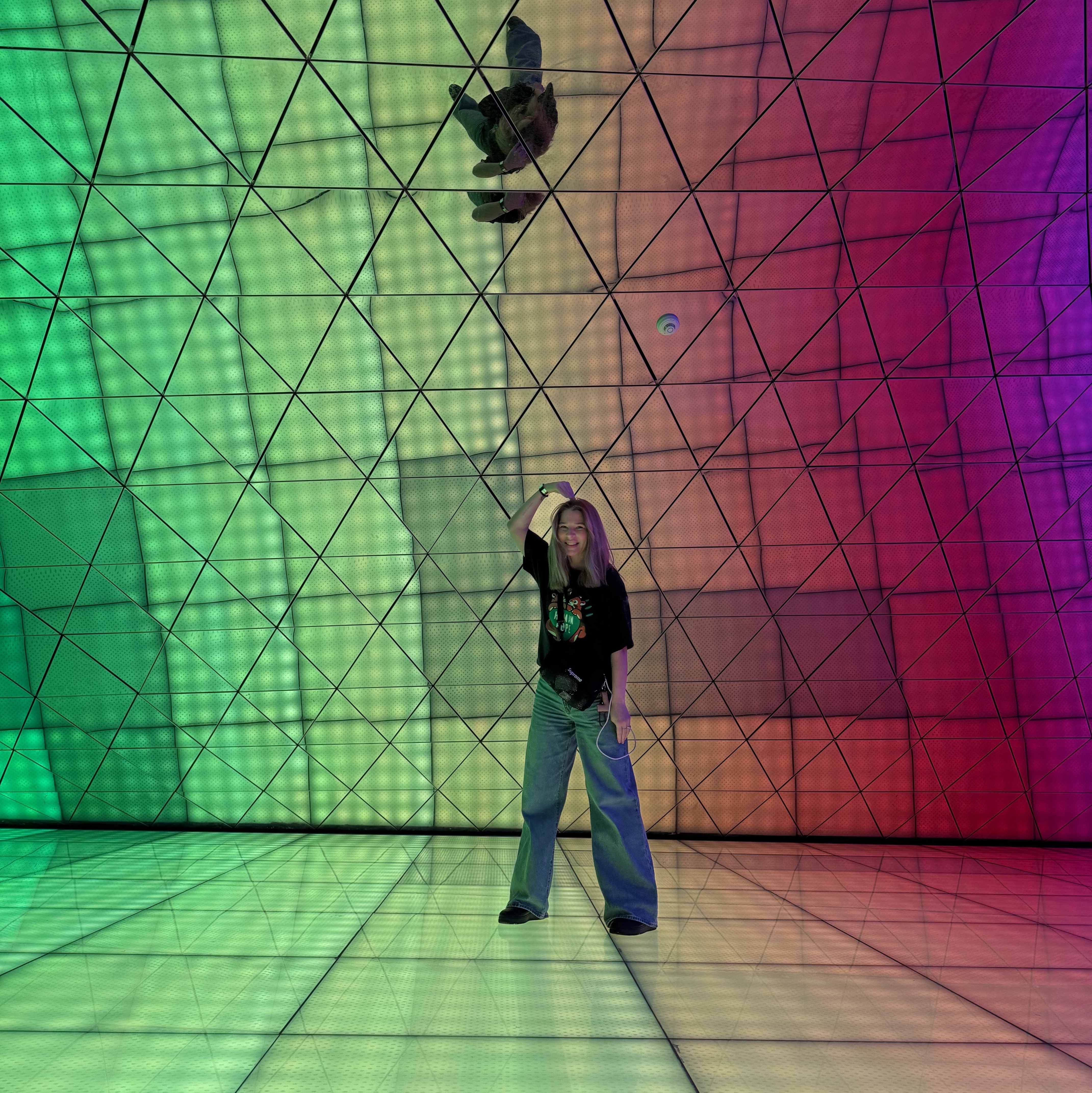Paradise CHROMA KEY 1 - Steve Aoki (2nd advance reservation), Supreme Mesh Mini Duffle Bag Black - 25SS 착용 스타일 - 1