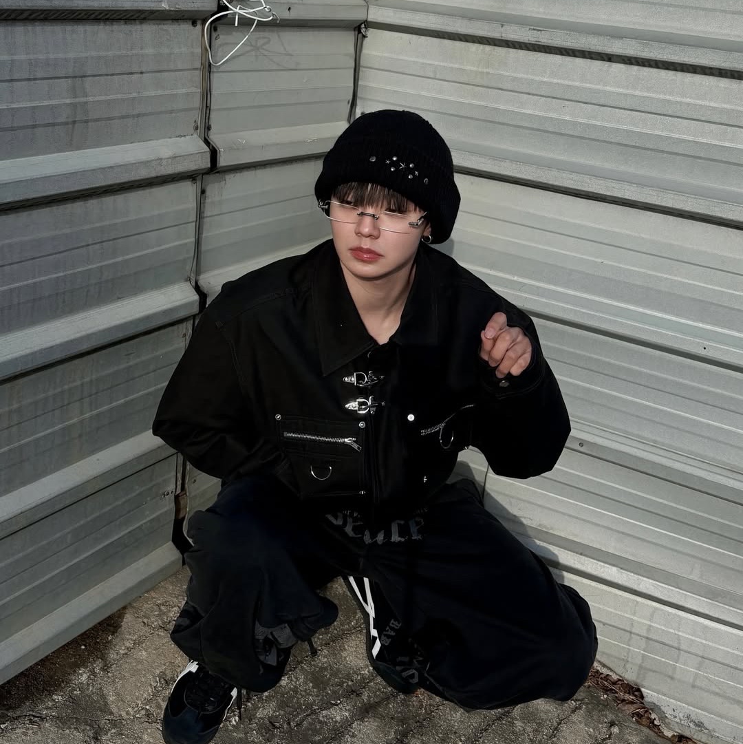 Mea Turnup Stud Beanie Black 착용 스타일 - 1