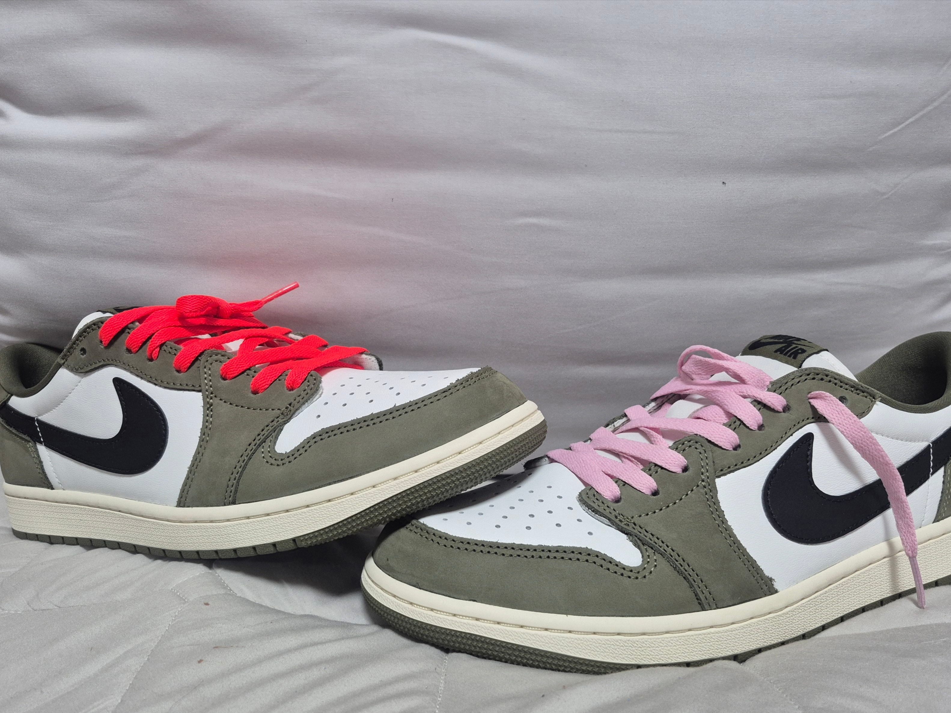 Jordan 1 Retro Low OG Medium Olive and Summit White 착용 스타일