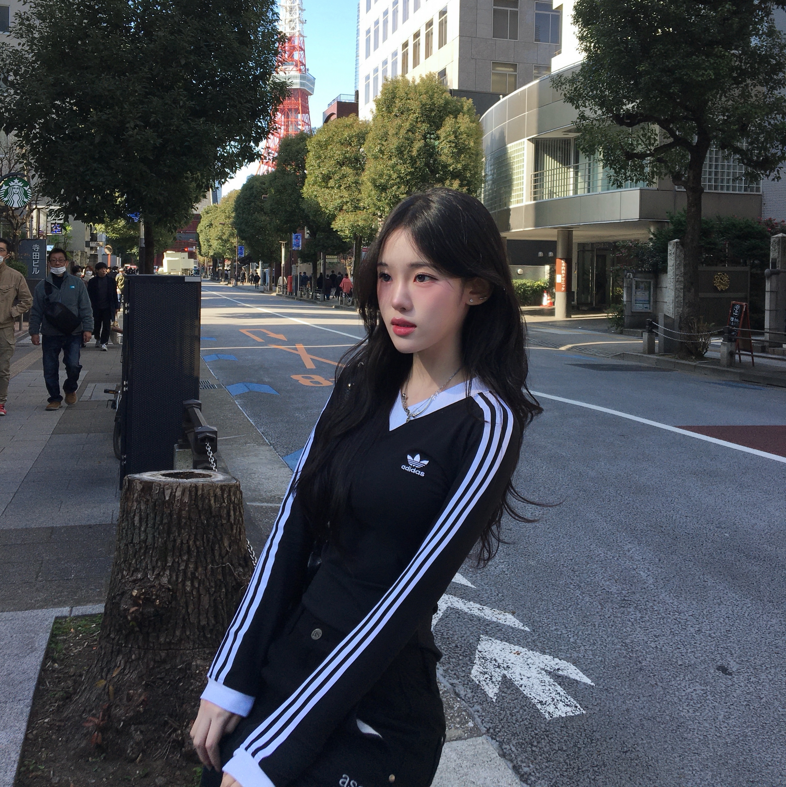 (W) Adidas V-Neck Long Sleeve T-Shirt Black - KR Sizing 착용 스타일 - 2