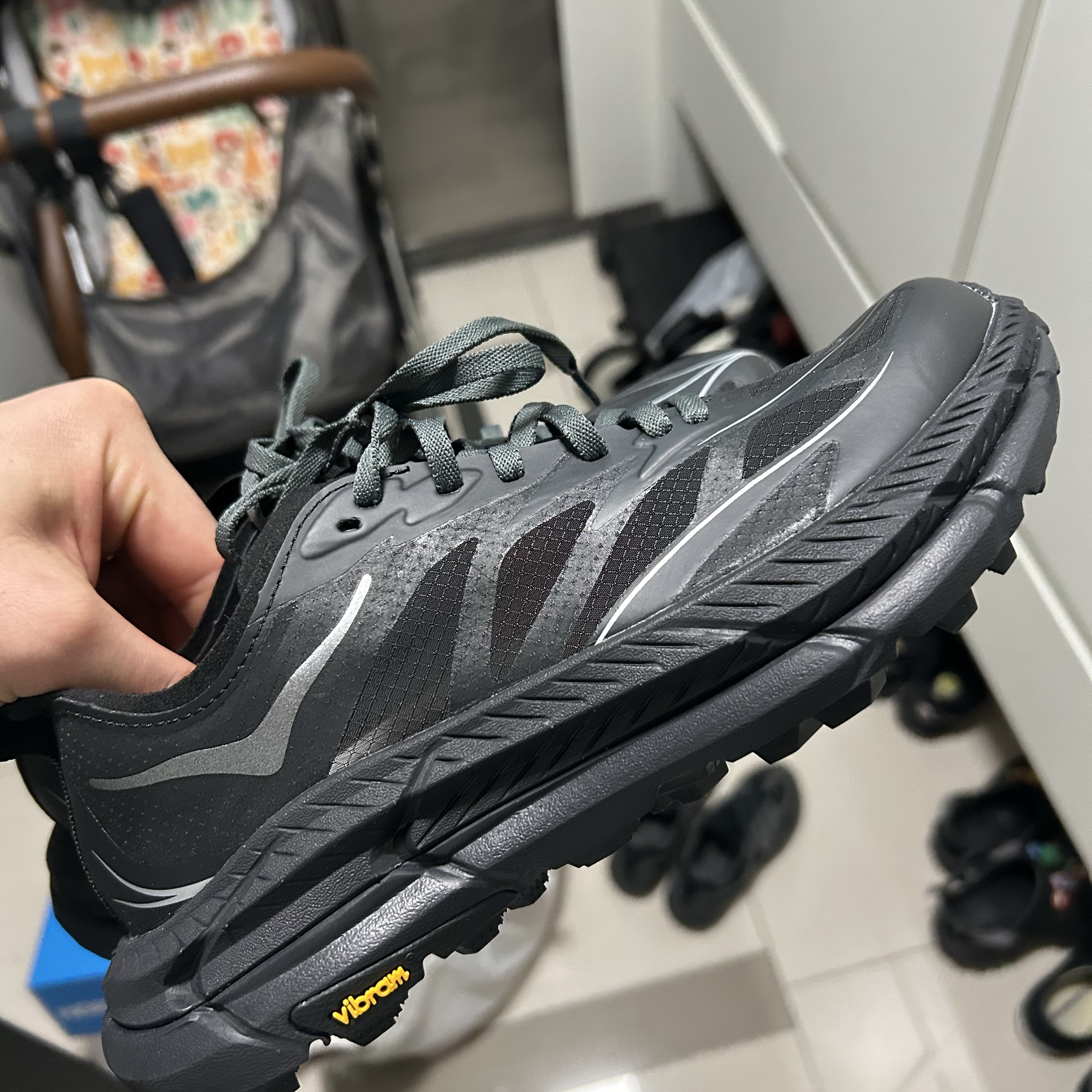 Hoka Mafate Speed 4 Lite Black Outer Orbit 착용 스타일