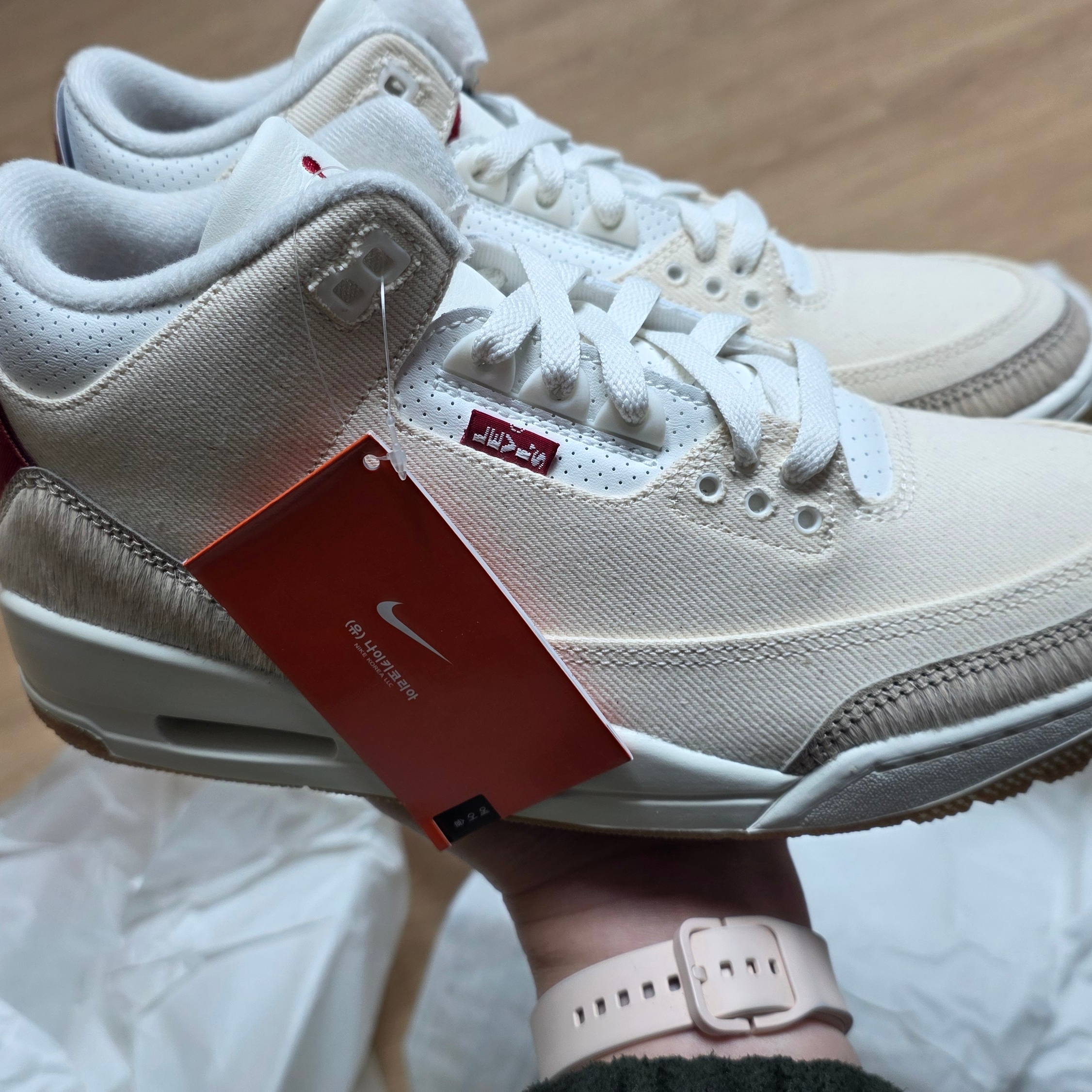 Jordan 3 x Levi’s Ecru Denim 착용 스타일 - 5