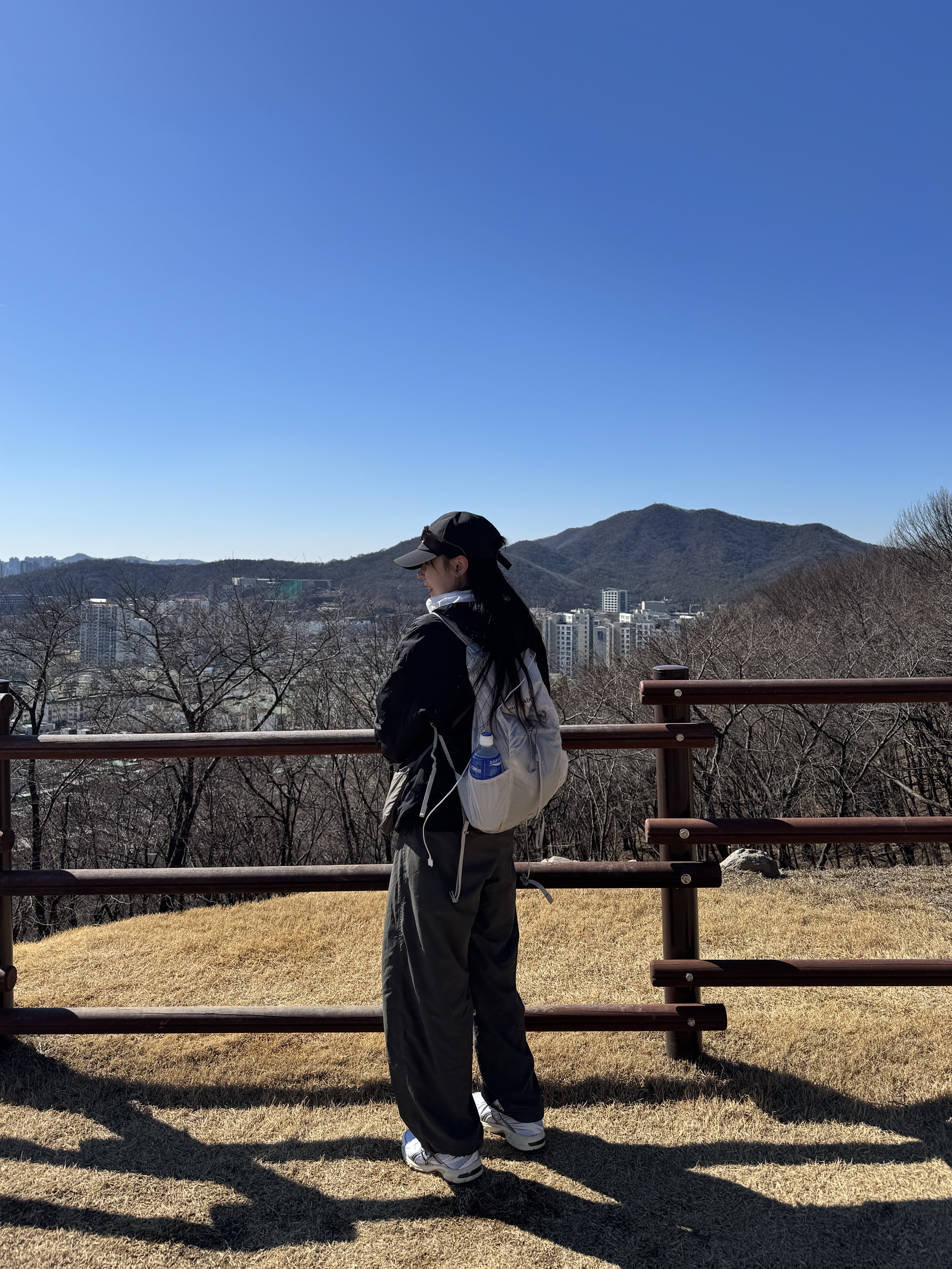 Montbell Versalite Pack 20 Backpack Ice White 착용 스타일 - 3