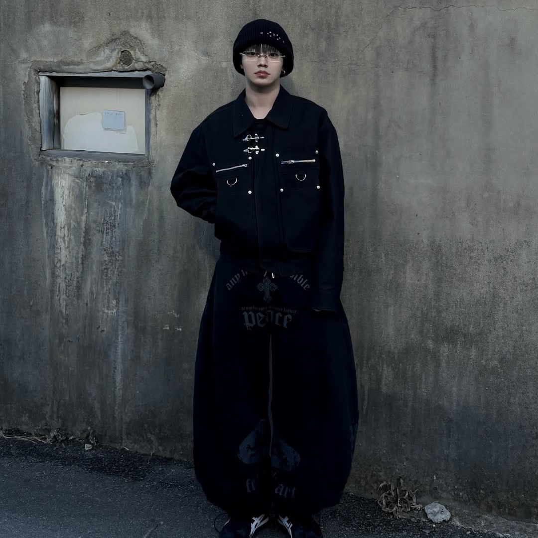 Mea Turnup Stud Beanie Black 착용 스타일 - 2