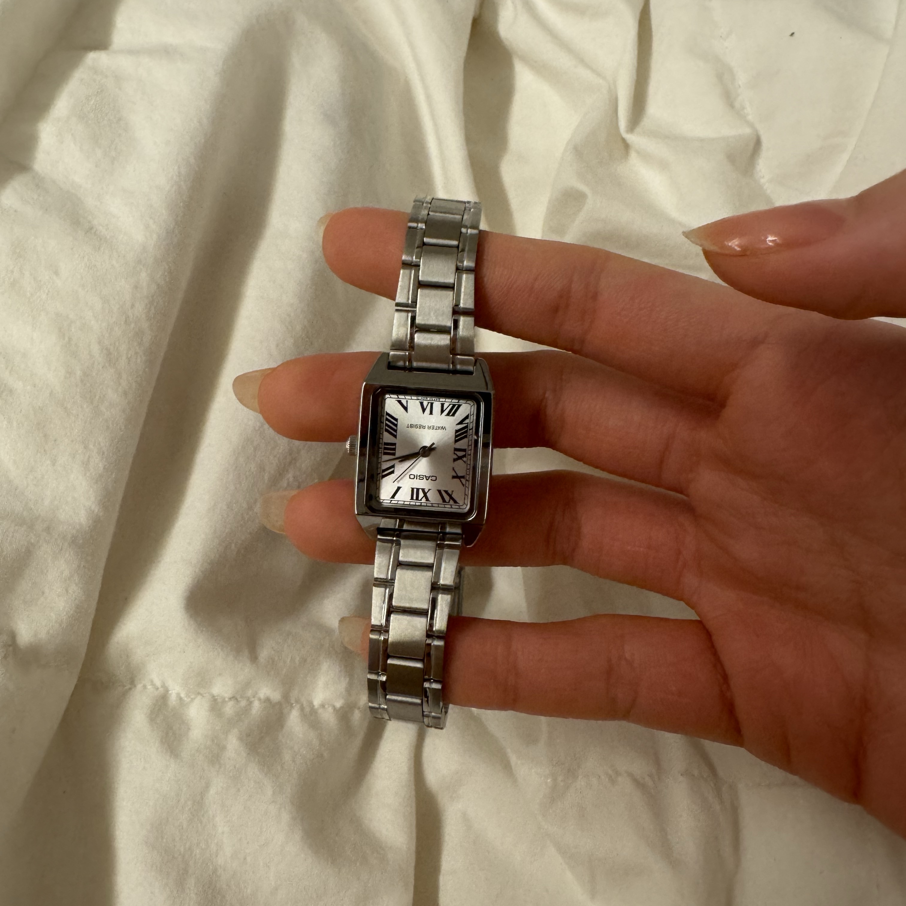Casio LTP-V007D-7B 착용 스타일