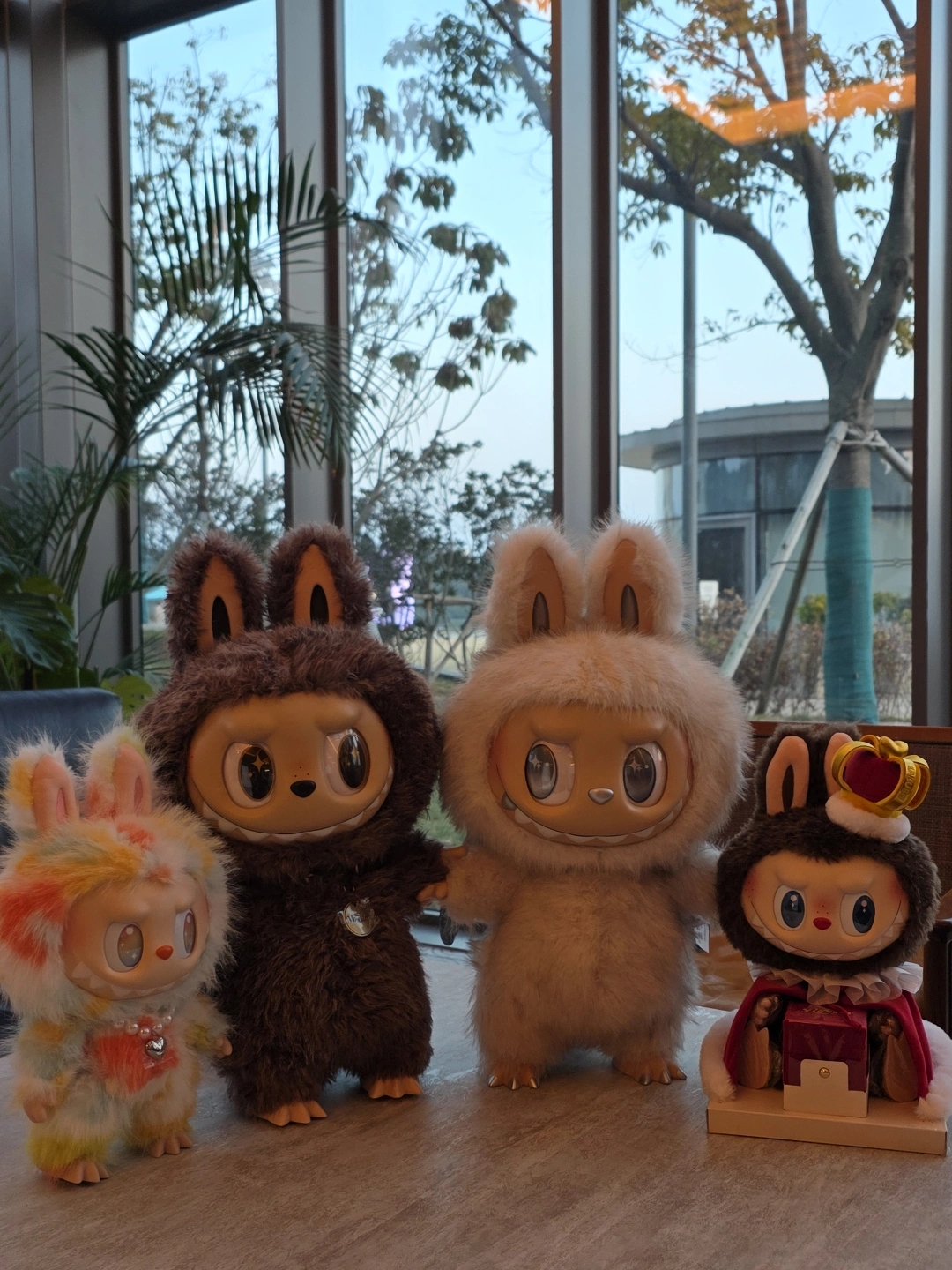 Pop Mart The Monsters Zimomo Angel In Clouds Vinyl Face Doll, Pop Mart The Monsters I Found You Vinyl Face Doll 착용 스타일 - 2