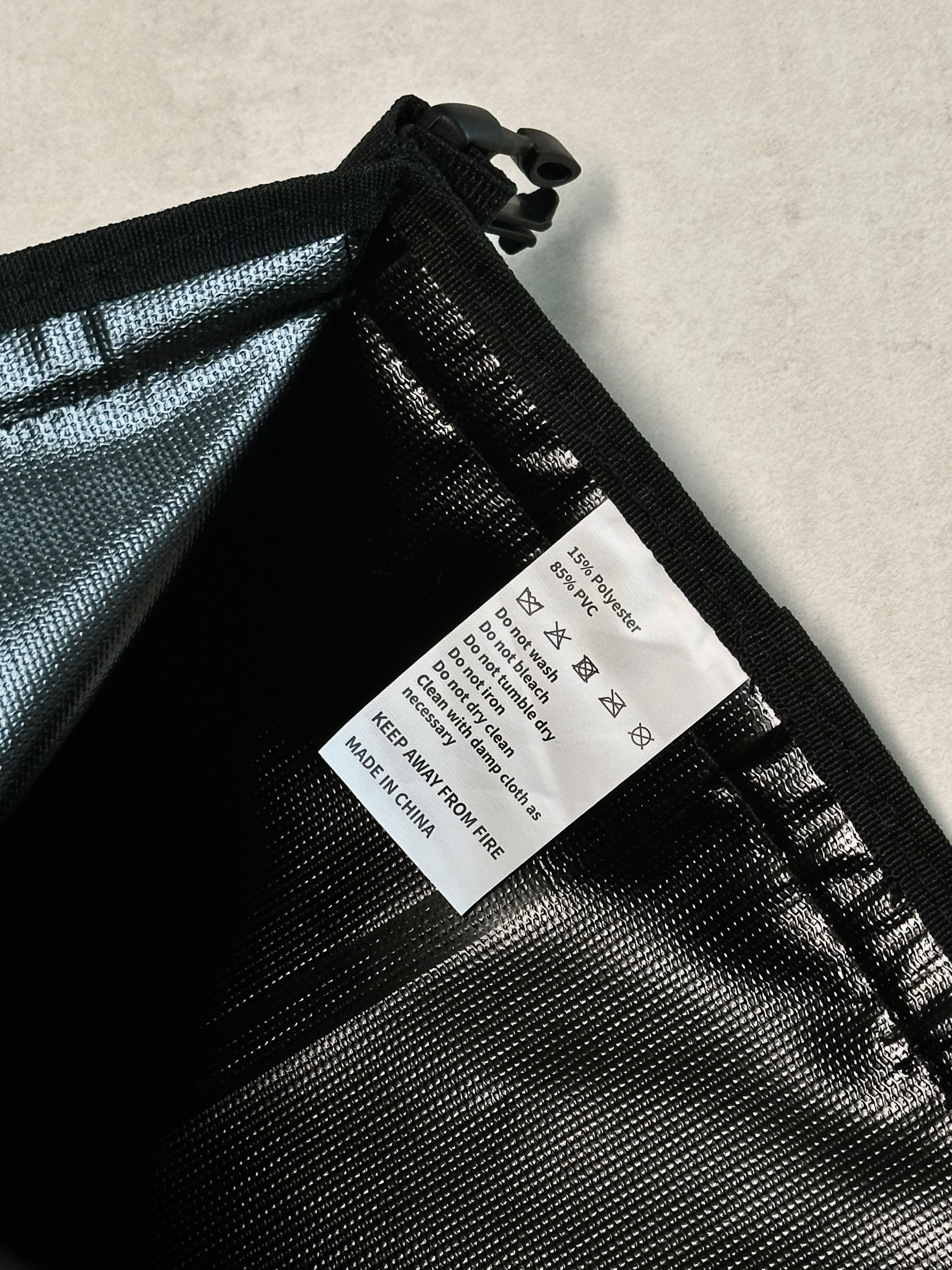 Yeezy BP-01 Black 착용 스타일 - 10