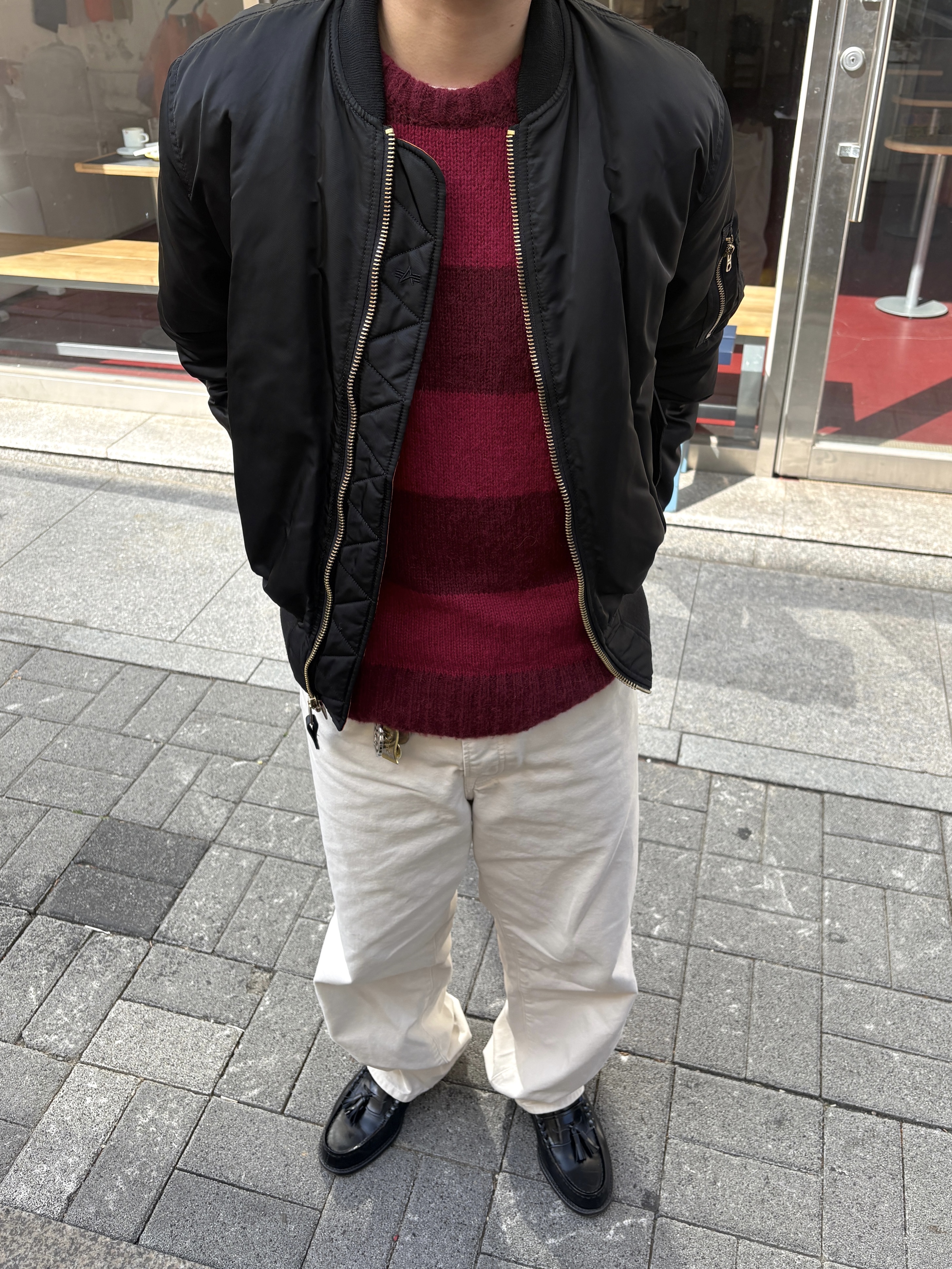 ALPHA INDUSTRIES MA-1 Flight Jacket Black, Aftermath Stripe Knit Red 착용 스타일 - 7