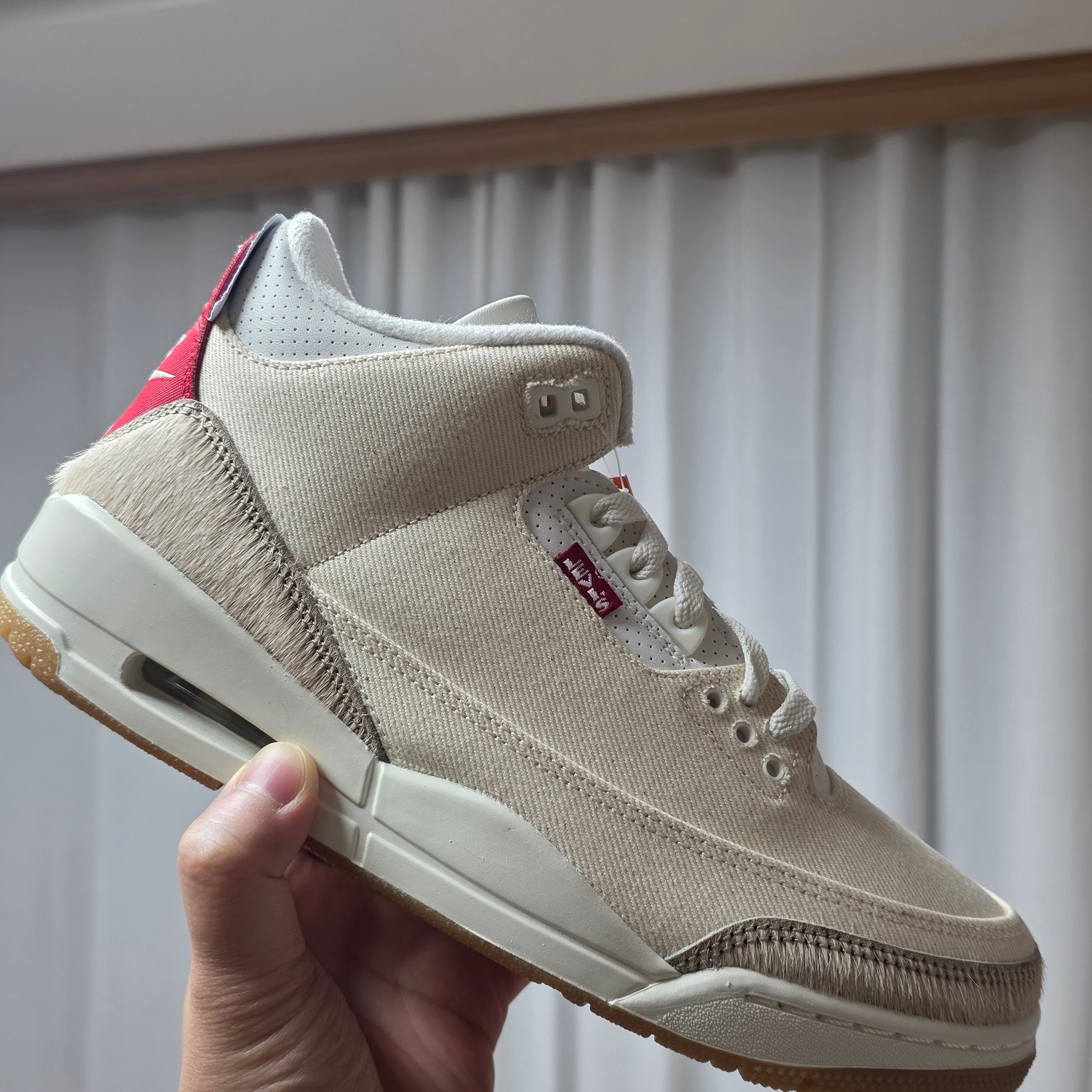 Jordan 3 x Levi’s Ecru Denim 착용 스타일 - 1