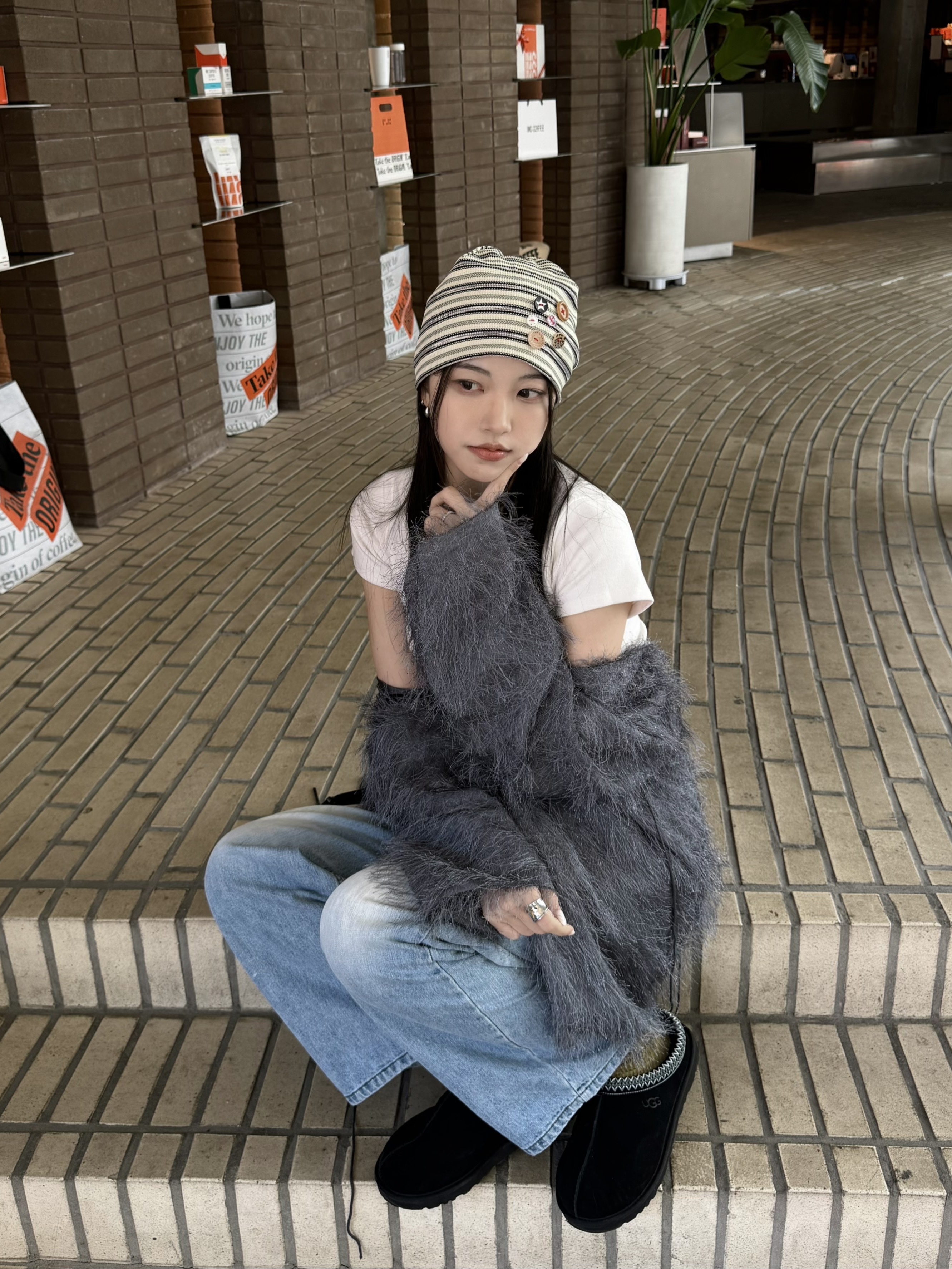 CAVISH Striped Button Beanie Ivory, UGG Tasman II Slipper Black ์ฐฉ์ฉ ์คํ์ผ - 5
