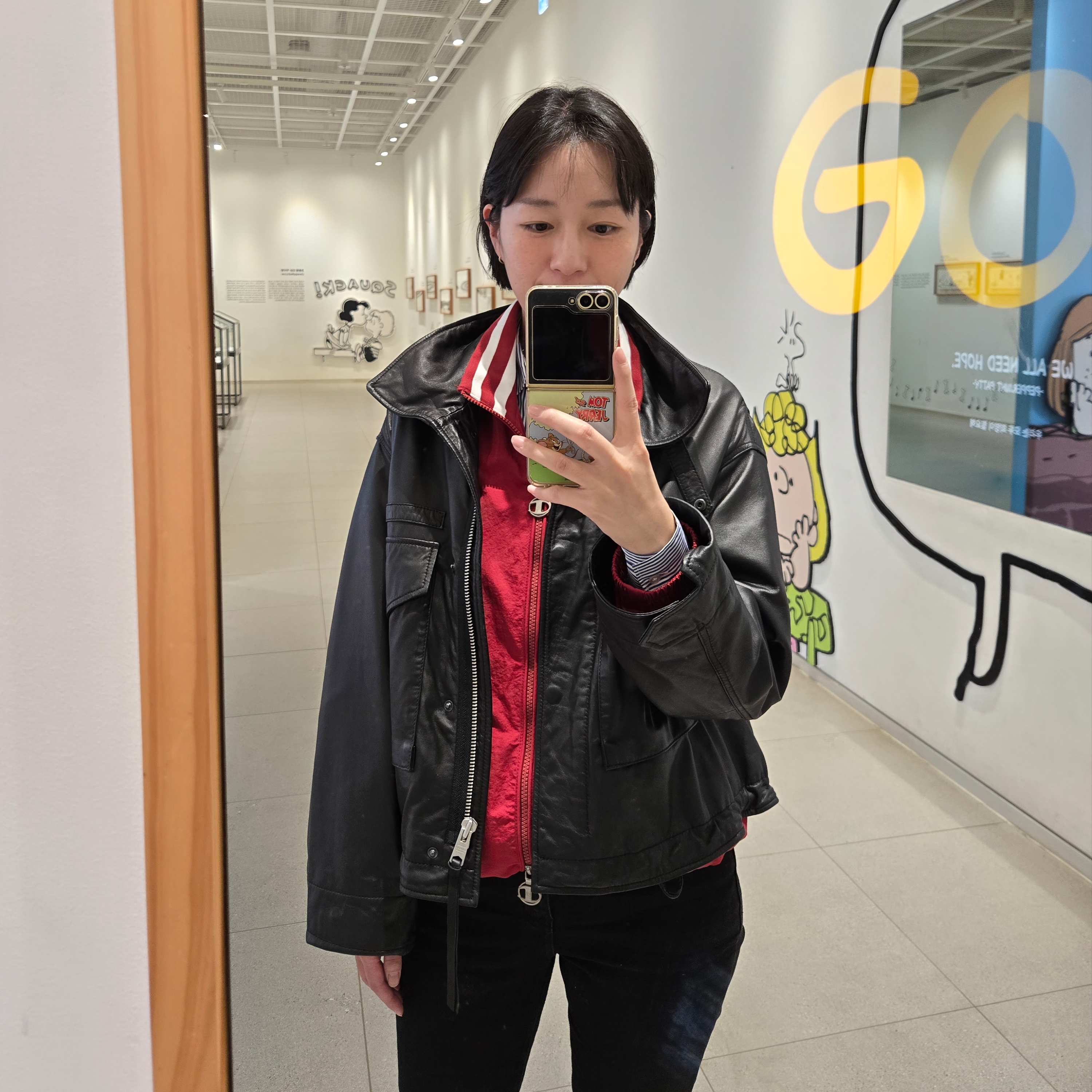 Zara x Champion Technical Patch Jacket Red 착용 스타일
