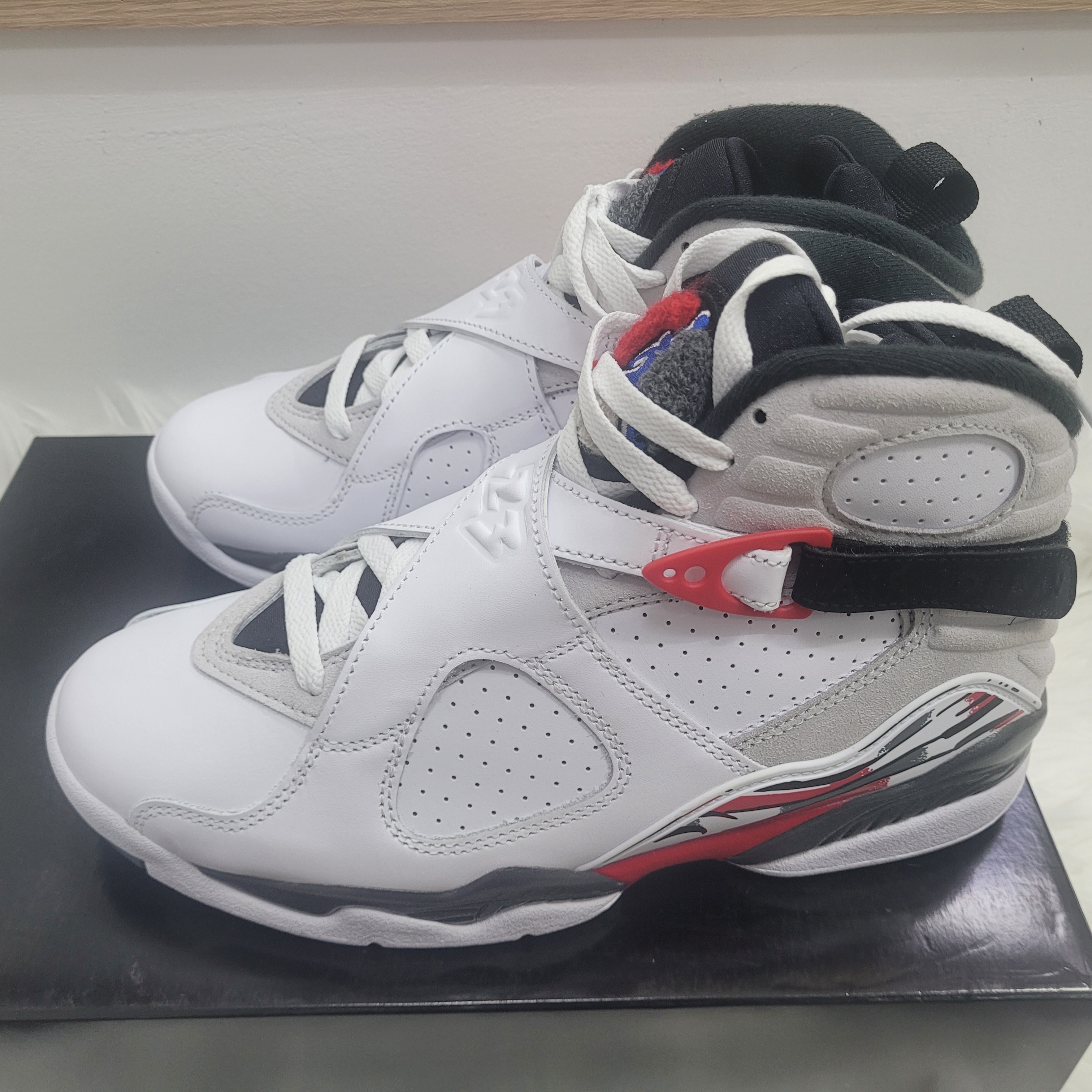 Jordan 8 Retro Bugs Bunny 2025 착용 스타일 - 1