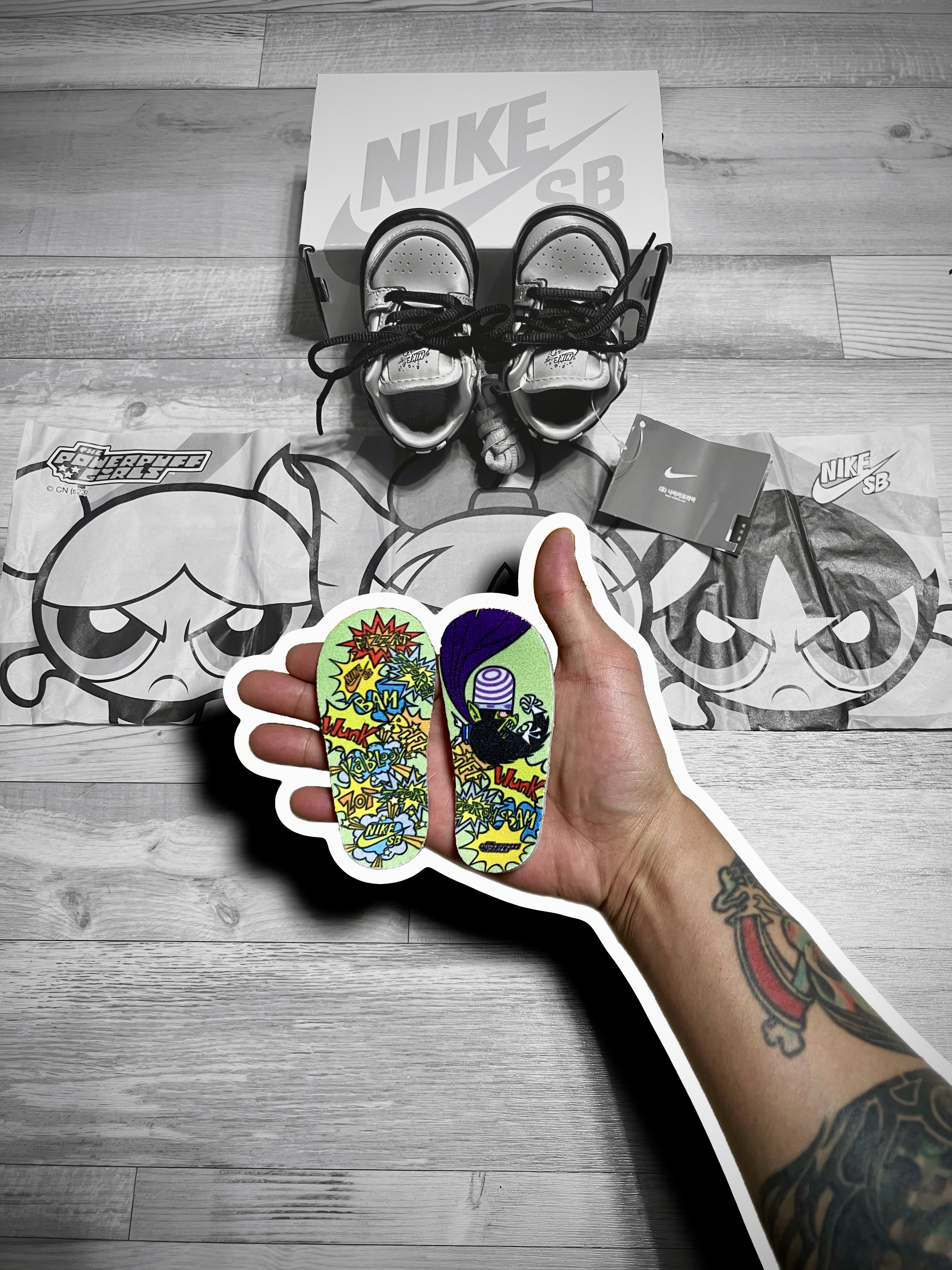 (TD) Nike x The Powerpuff Girls SB Dunk Low Pro QS Buttercup 착용 스타일 - 2