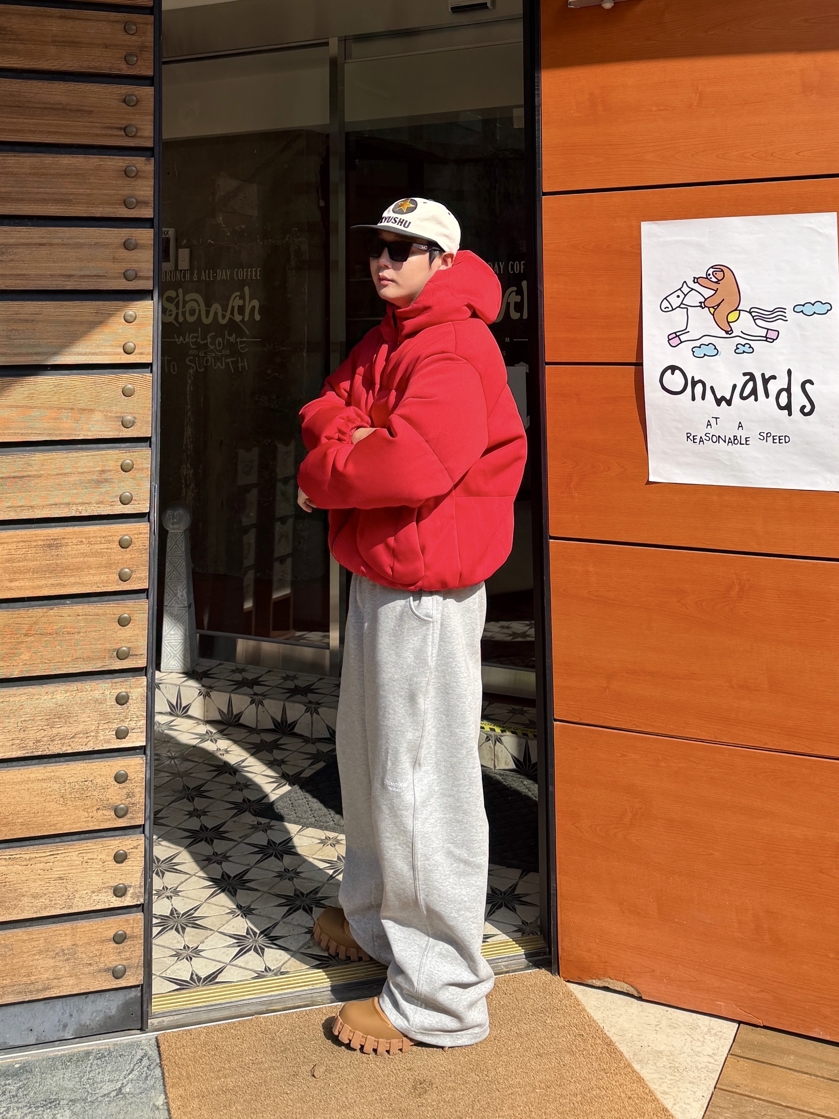 Undermycar Mu.163 Classic Logo Baggy Fit Sweat Pants Melange Gray, Timberland x Humberto Leon 6 Inch Boot Wheat Nubuck - Medium 착용 스타일 - 3
