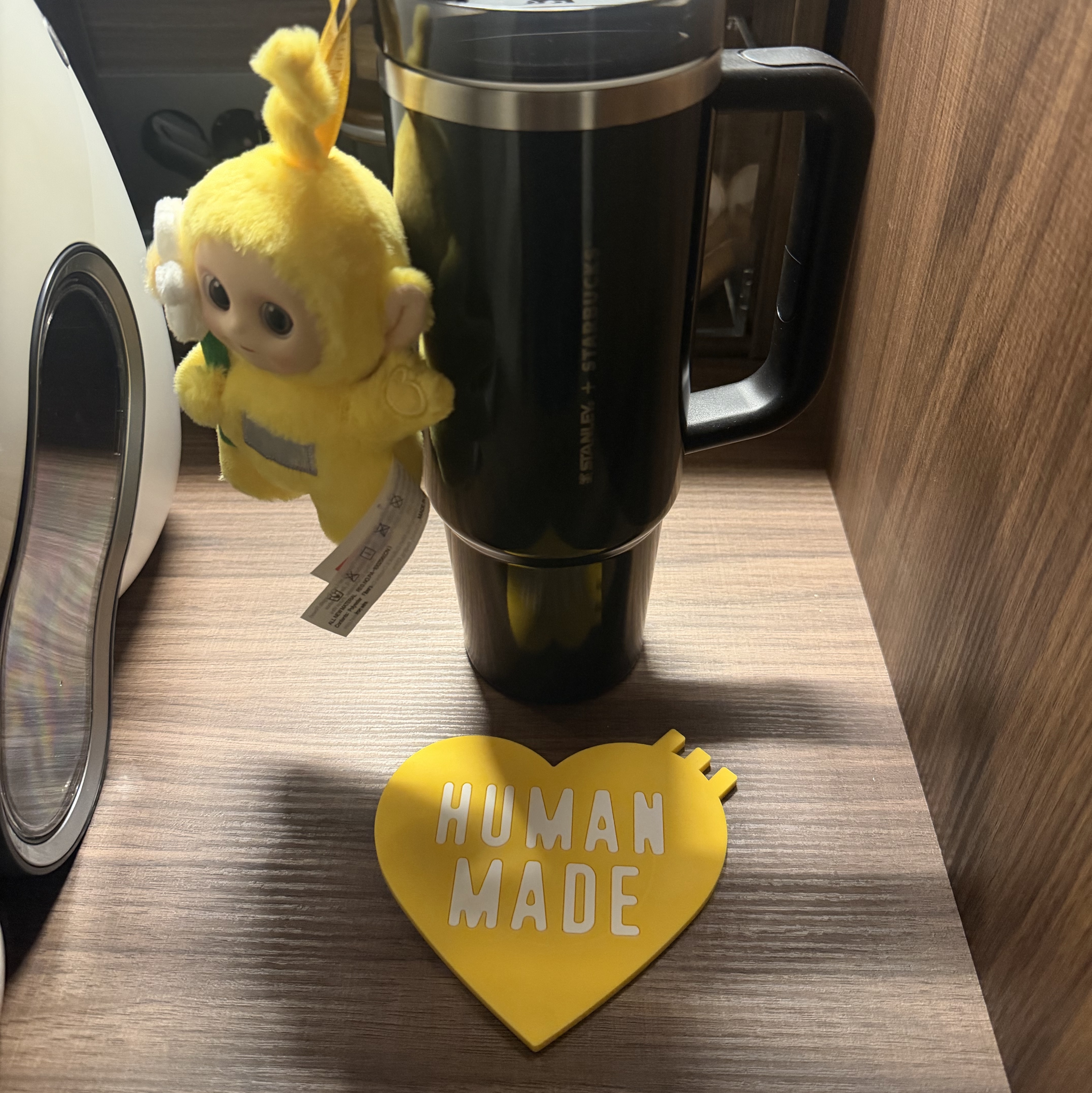 Human Made Heart Rubber Coaster Yellow, Pop Mart Teletubbies Say Hello Series Figures Sealed Case Laa Laa's Energetic Flower (Opened Case) 착용 스타일 - 2