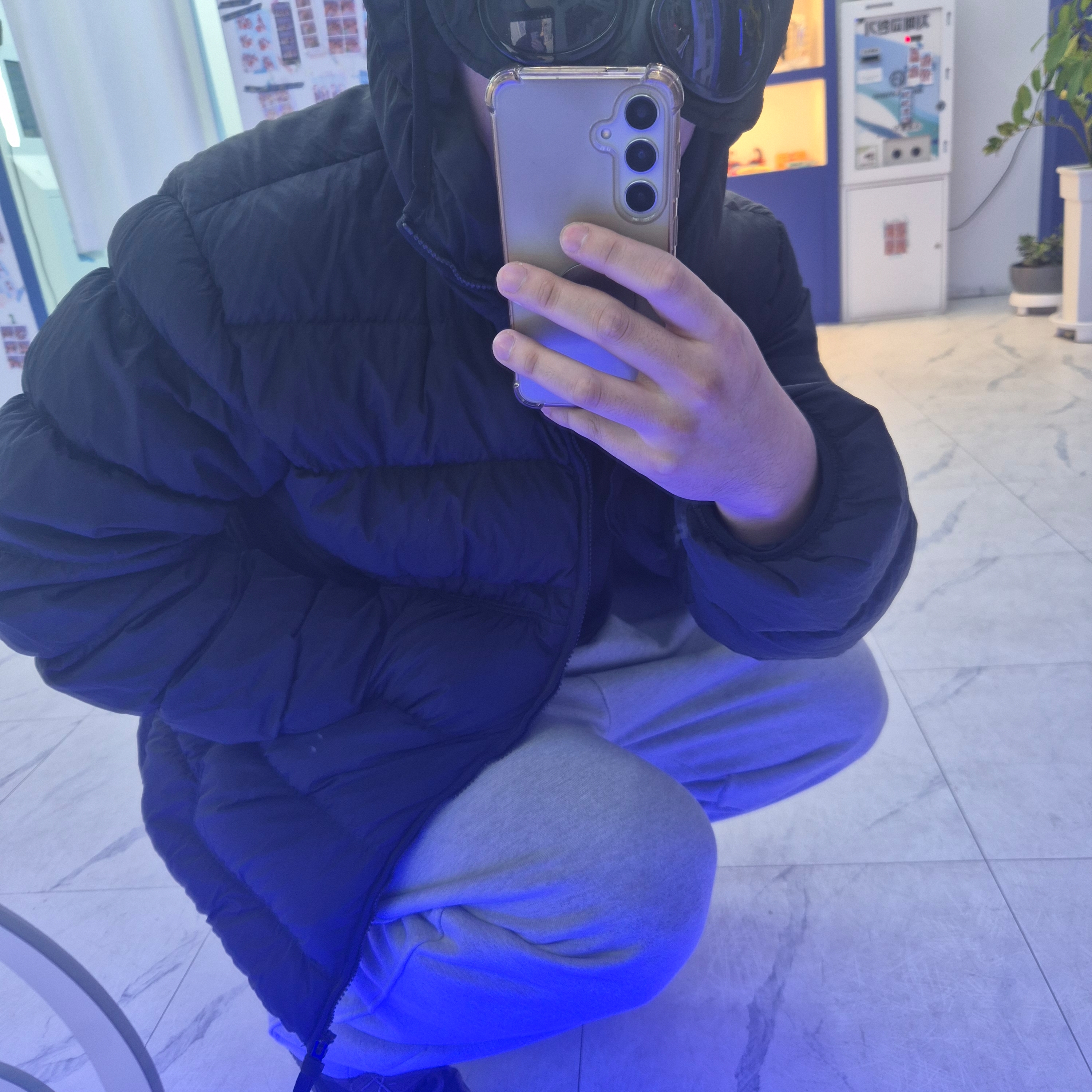 C.P. Company Chrome-R Goggle Down Jacket Black - 25FW, Jordan x Travis Scott Jumpman Jack TR Black and Dark Mocha 착용 스타일 - 2