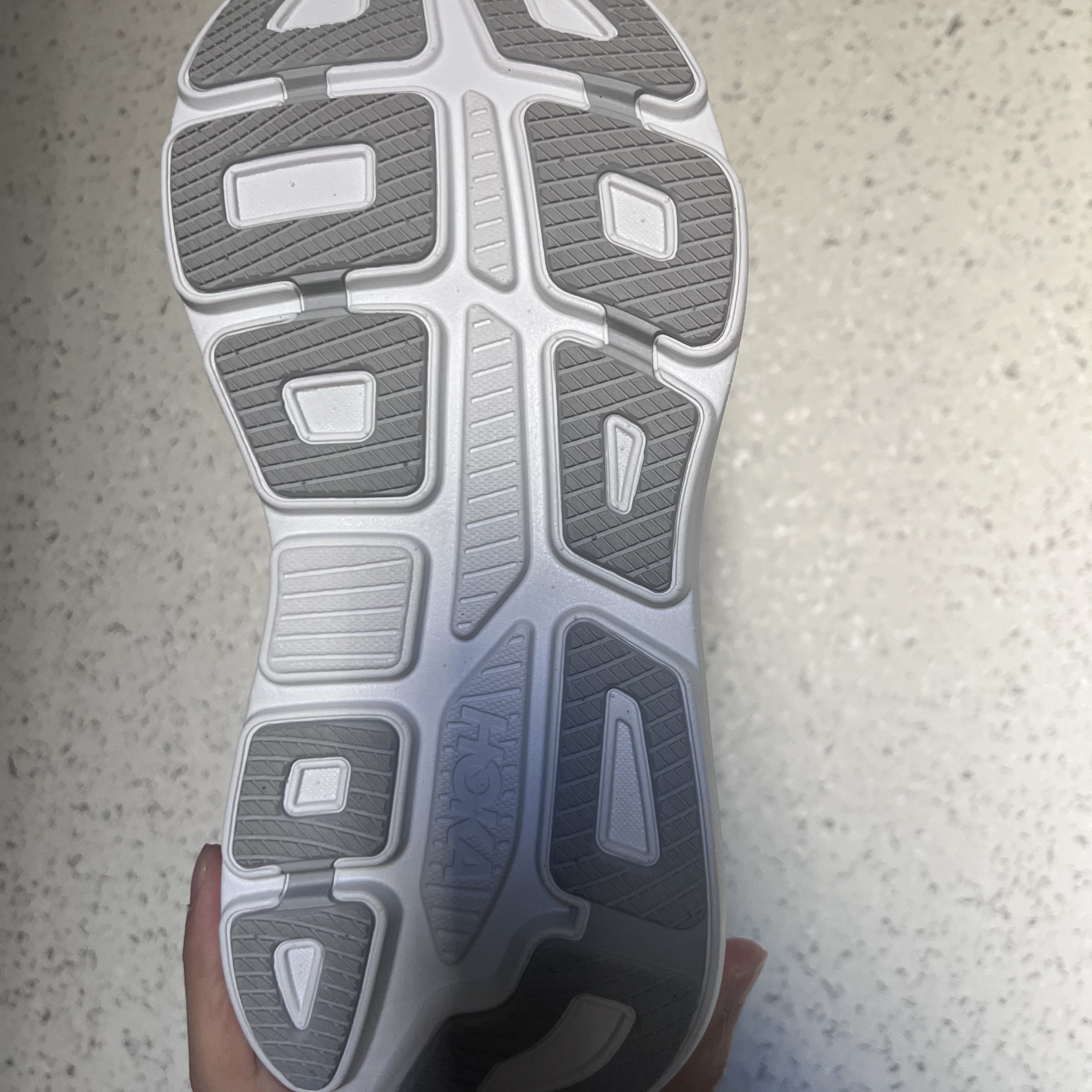 (W) Hoka Bondi 9 Stardust Silver - Wide 착용 스타일 - 5