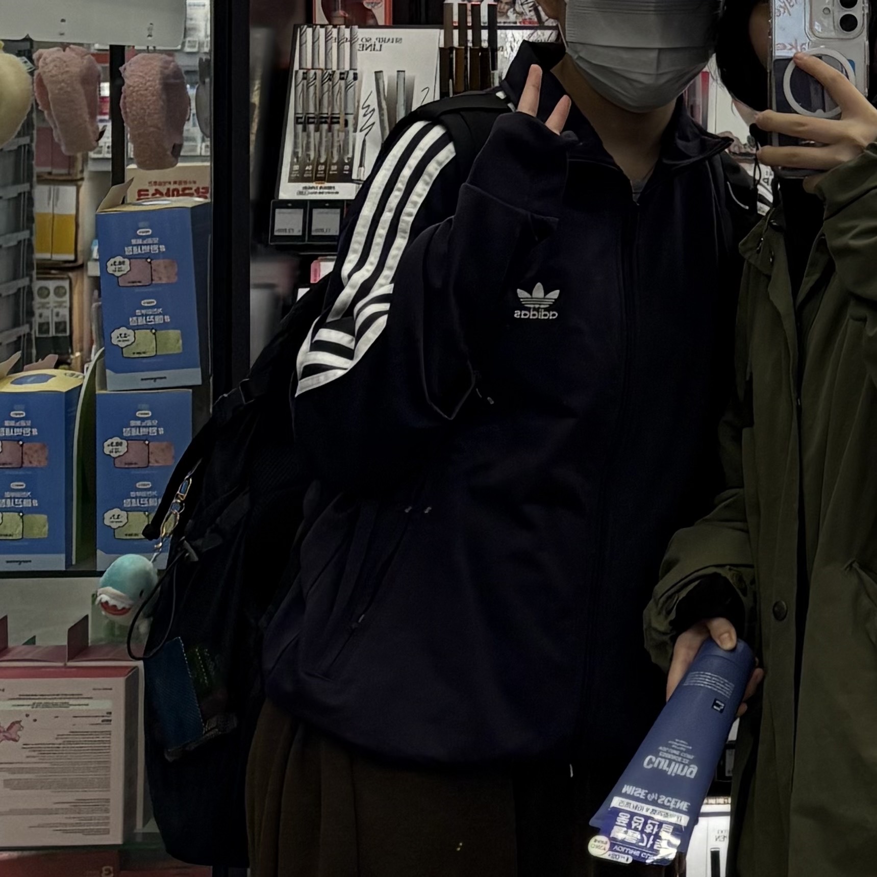 Adidas Adicolor Classic Firebird Track Top Aurora Black - KR Sizing 착용 스타일