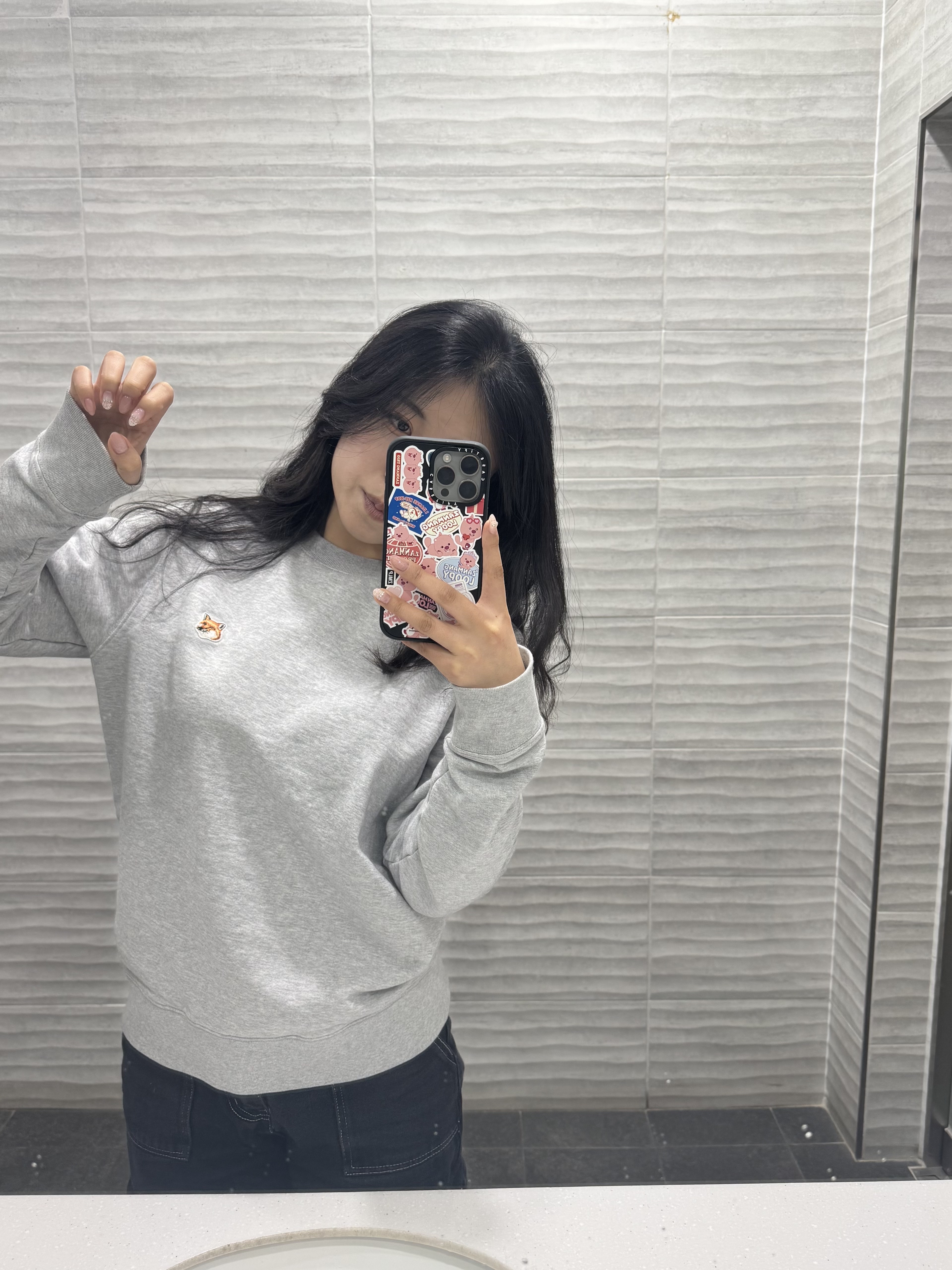 Maison Kitsune Fox Head Patch Regular Sweatshirt Light Grey Melange 착용 스타일 - 1