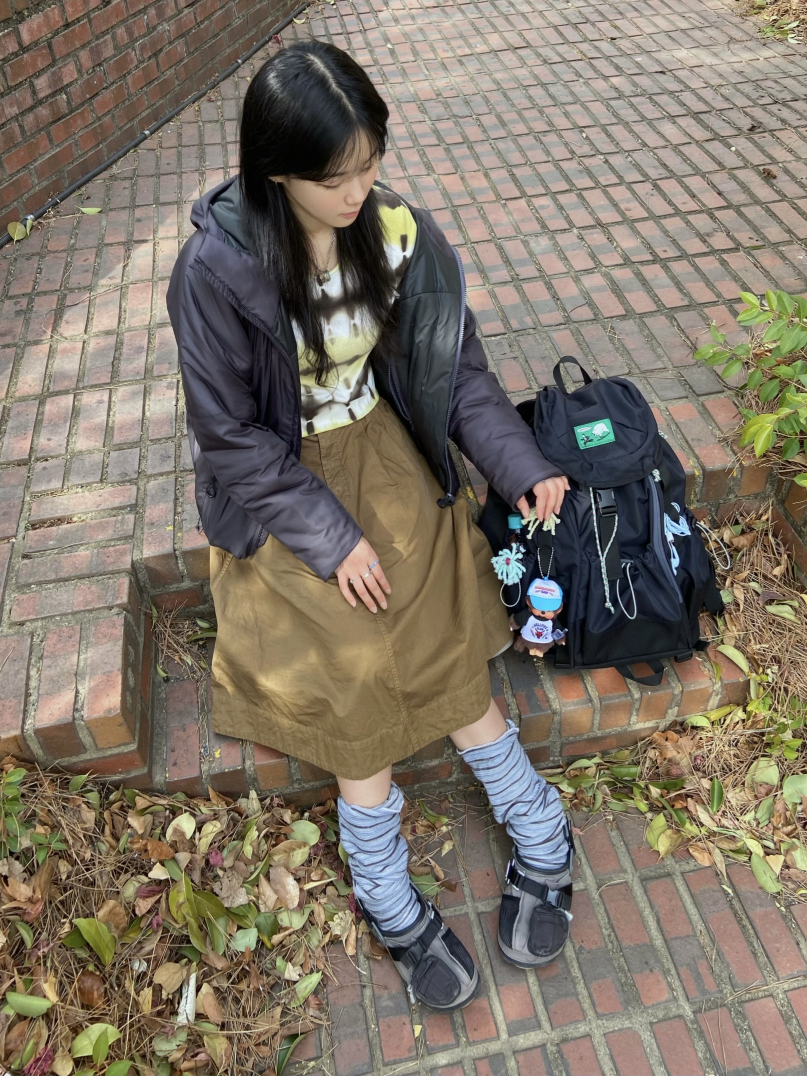 Monchhichi x Strange Things Key Chain Hellfire Club, Crocs x Beams Classic All Terrain Mountain Parka Clog Grey 착용 스타일