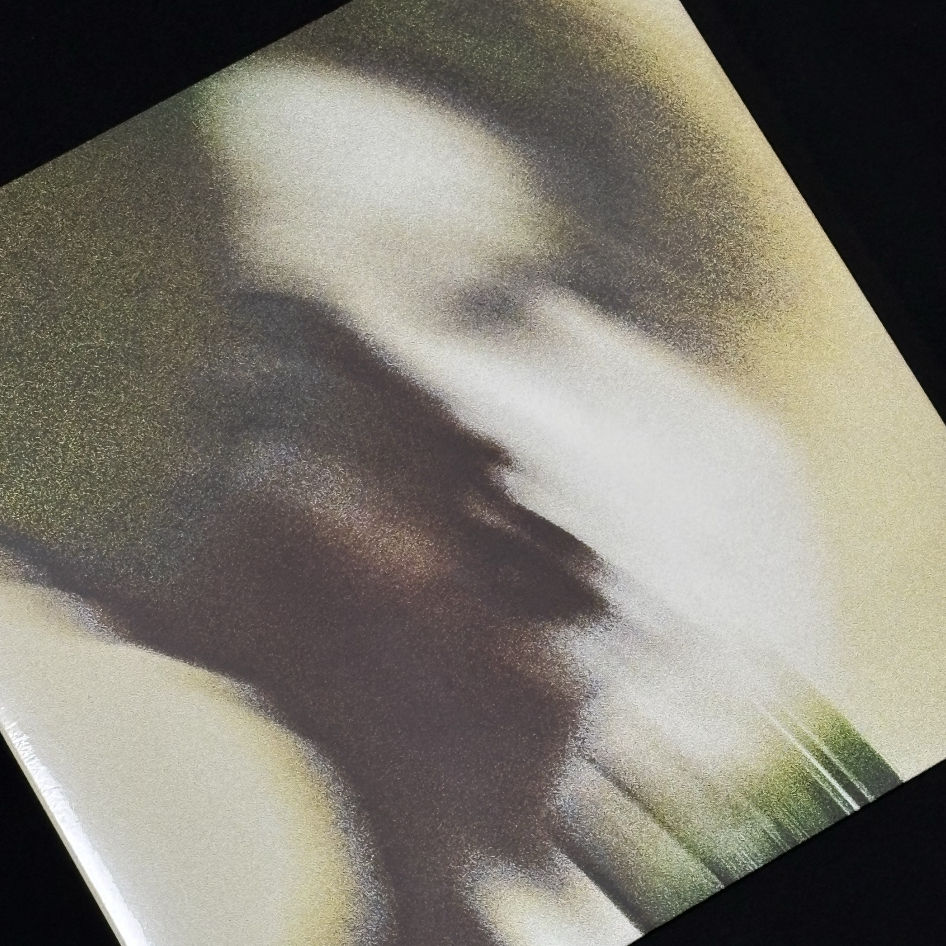 Damons Year 2nd EP Mondegreen First Pressing LP Yellow Black Marble 착용 스타일