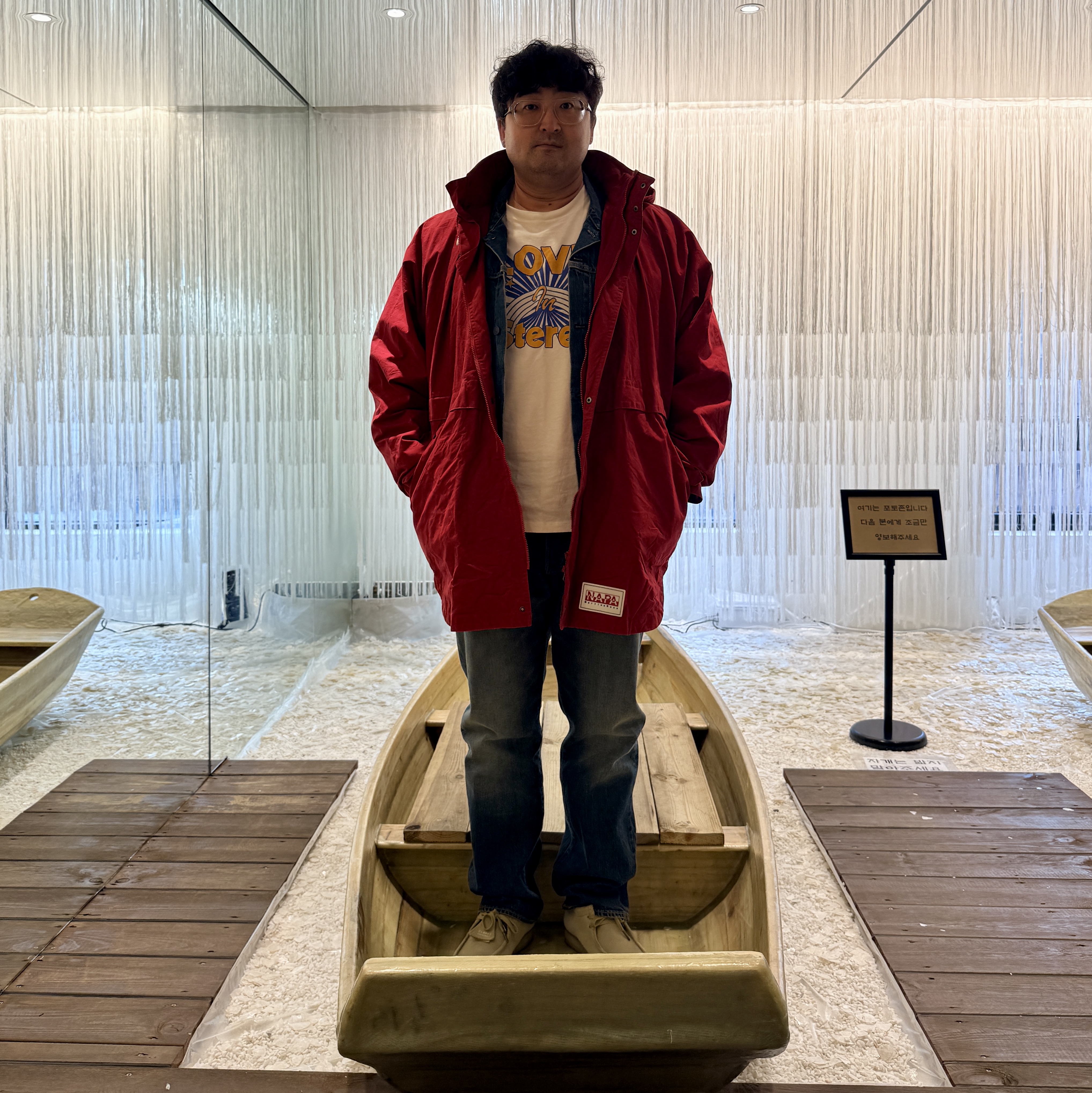 Gentle Monster x Maison Margiela MM011 Clear Black Gradient, Clarks Wallabee Maple Suede 착용 스타일 - 1