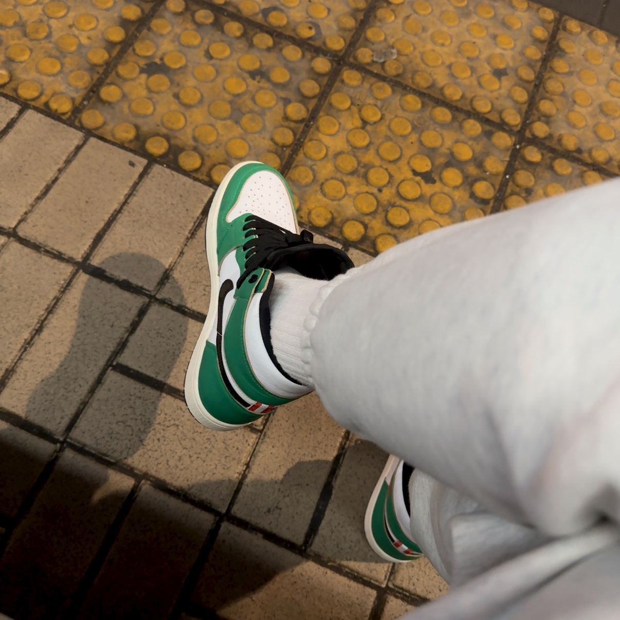(W) Jordan 1 Retro High OG Lucky Green 착용 스타일