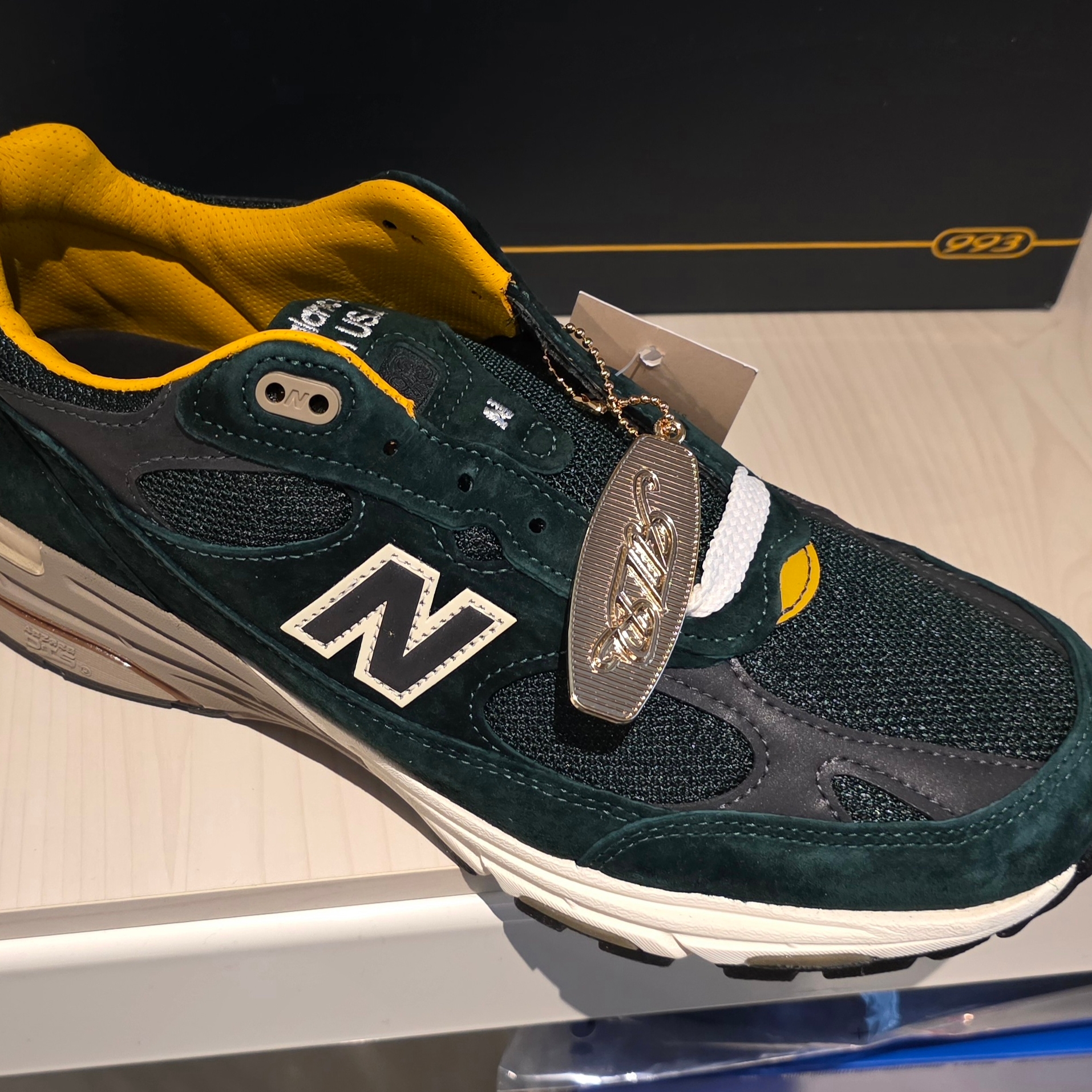 New Balance x Aime Leon Dore 993 Made in USA Pine Grove 착용 스타일 - 2