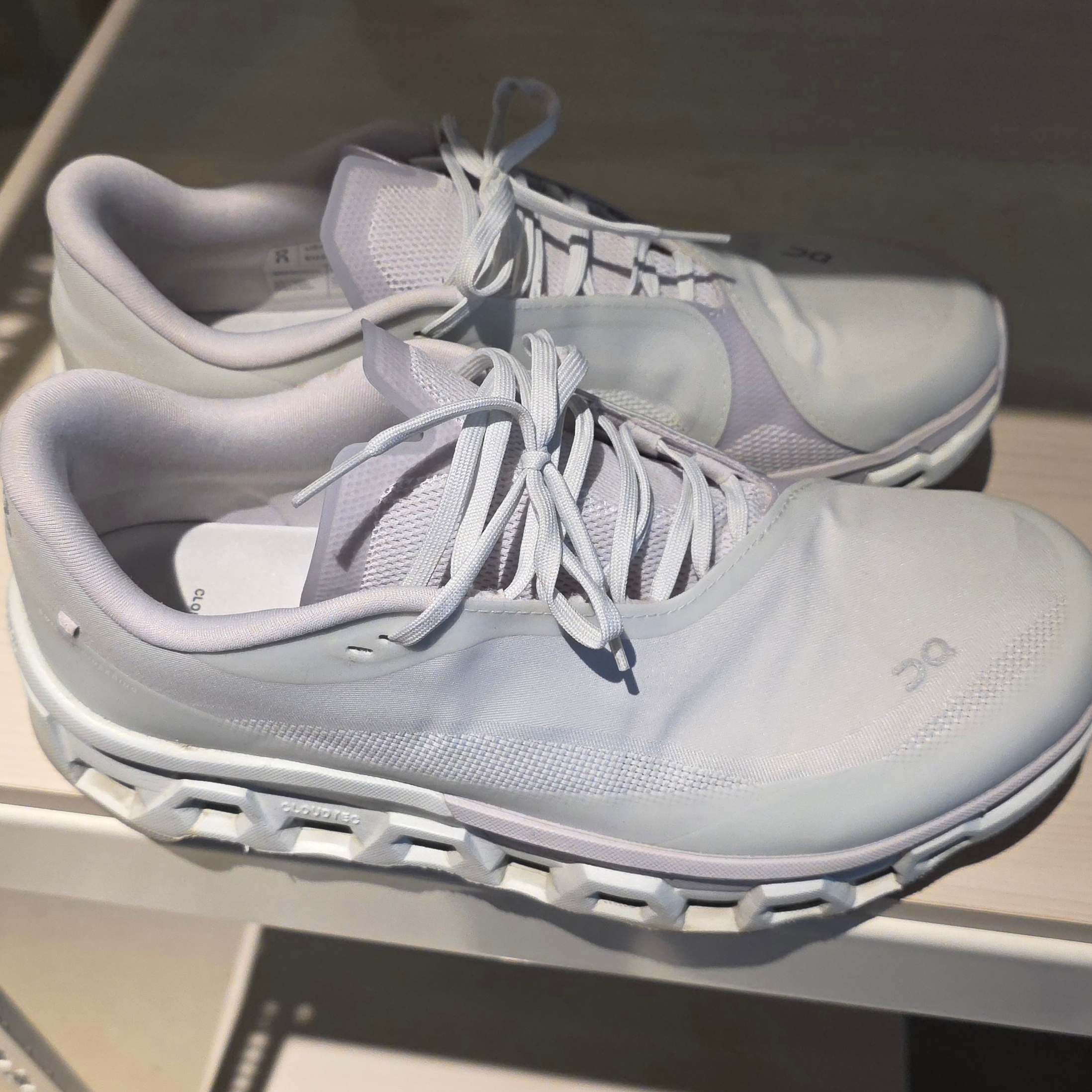 On Running x Post Archive Faction (Paf) Cloudmonster 2 Vapor Frost 착용 스타일