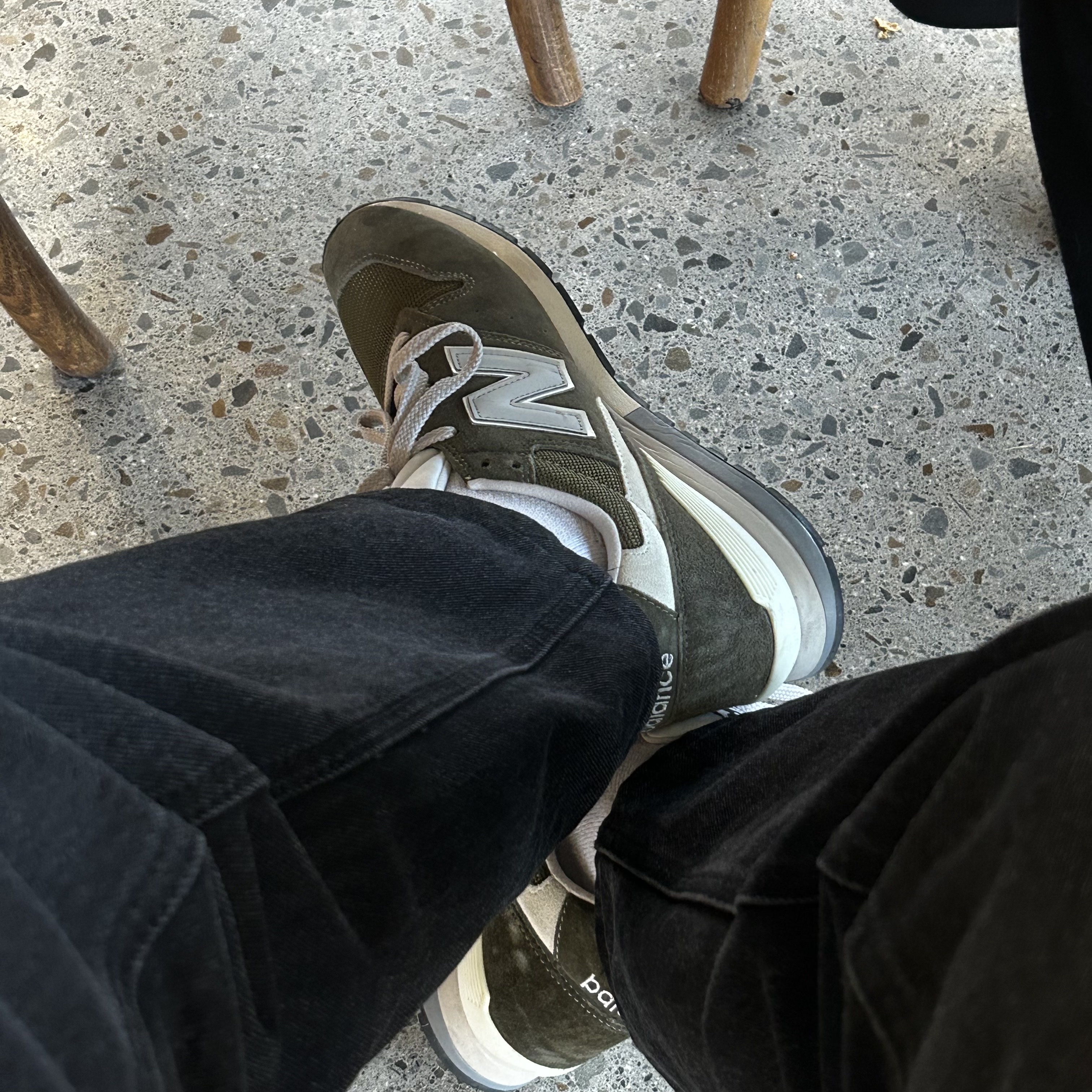New Balance 996 Dark Green 착용 스타일 - 2
