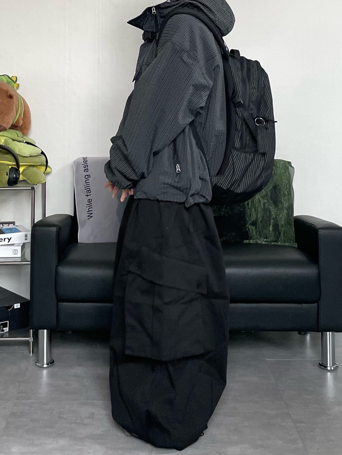 Asics Unlimited Gel-Kayano 14 Carrier Grey Black, Supreme Backpack Black - 24SS 착용 스타일 - 4