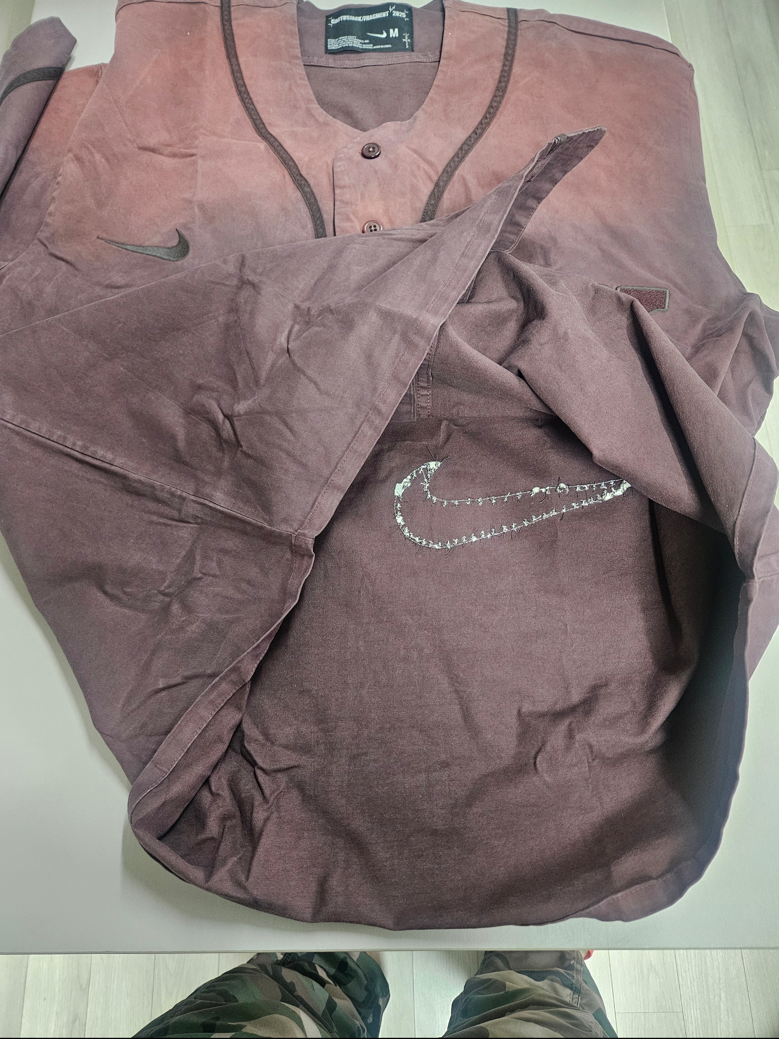 Travis Scott Cactus Jack x Fragment x Nike Tokyo Jack Retro Baseball Jersey Brown 착용 스타일 - 6