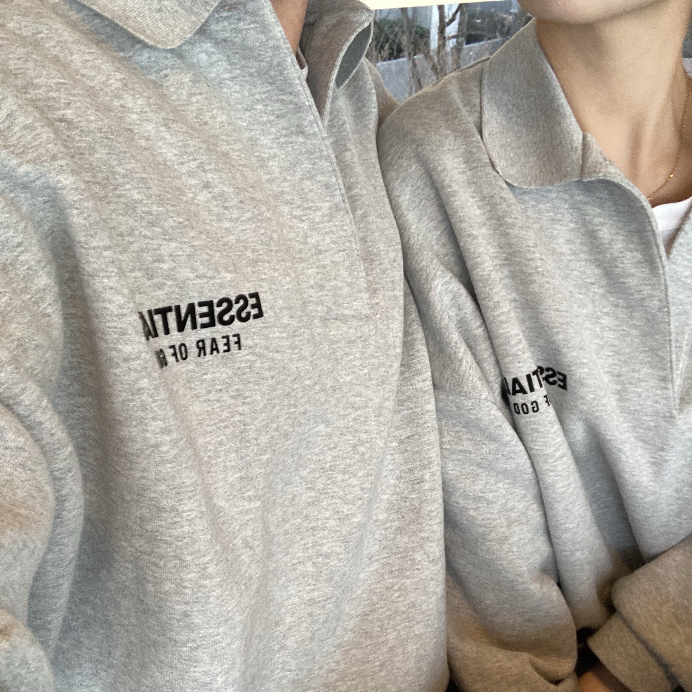 Essentials Fleece Polo Sweatshirt Light Heather Grey - 24FW 착용 스타일