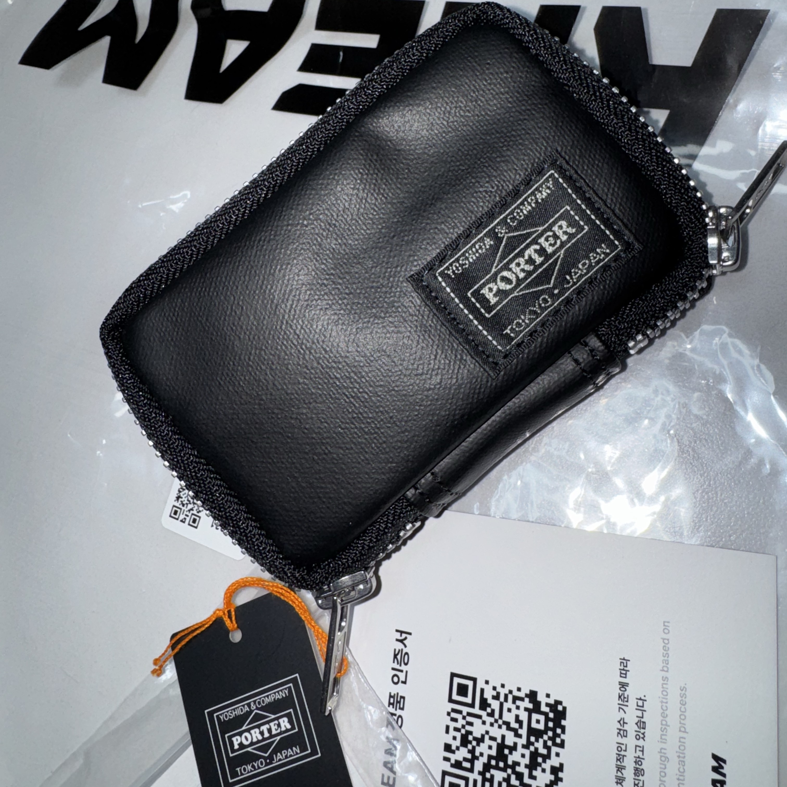 Porter Free Style Key Case Black 착용 스타일 - 1
