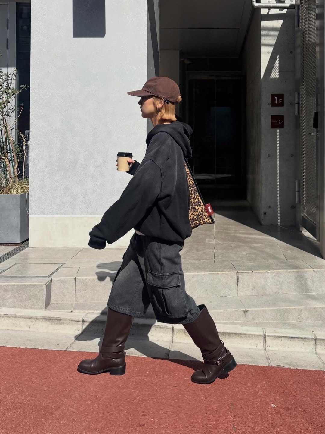 Sunday Ceremony Sy Logo 5 Panel Cotton Cap - Brown 착용 스타일 - 2