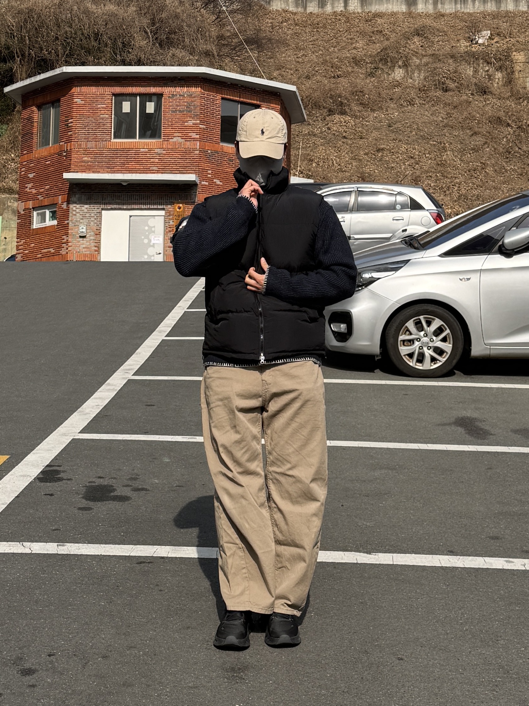 [15%적립] Polo Ralph Lauren Cotton Chino Baseball Cap Nubuck Relay Blue - 25SS, (W) On Running Cloudtilt Eclipse Black 착용 스타일 - 4