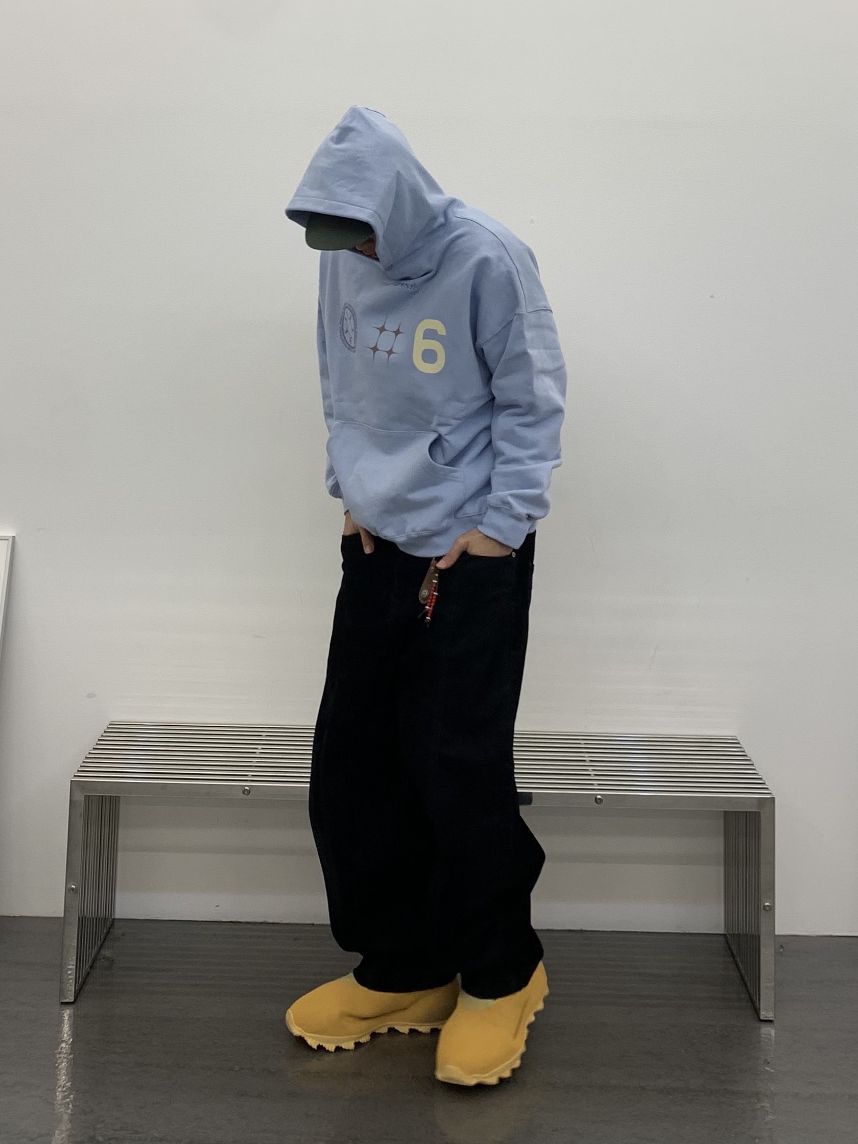 adidas Yeezy Knit RNR Boot Sulfur 착용 스타일 - 1