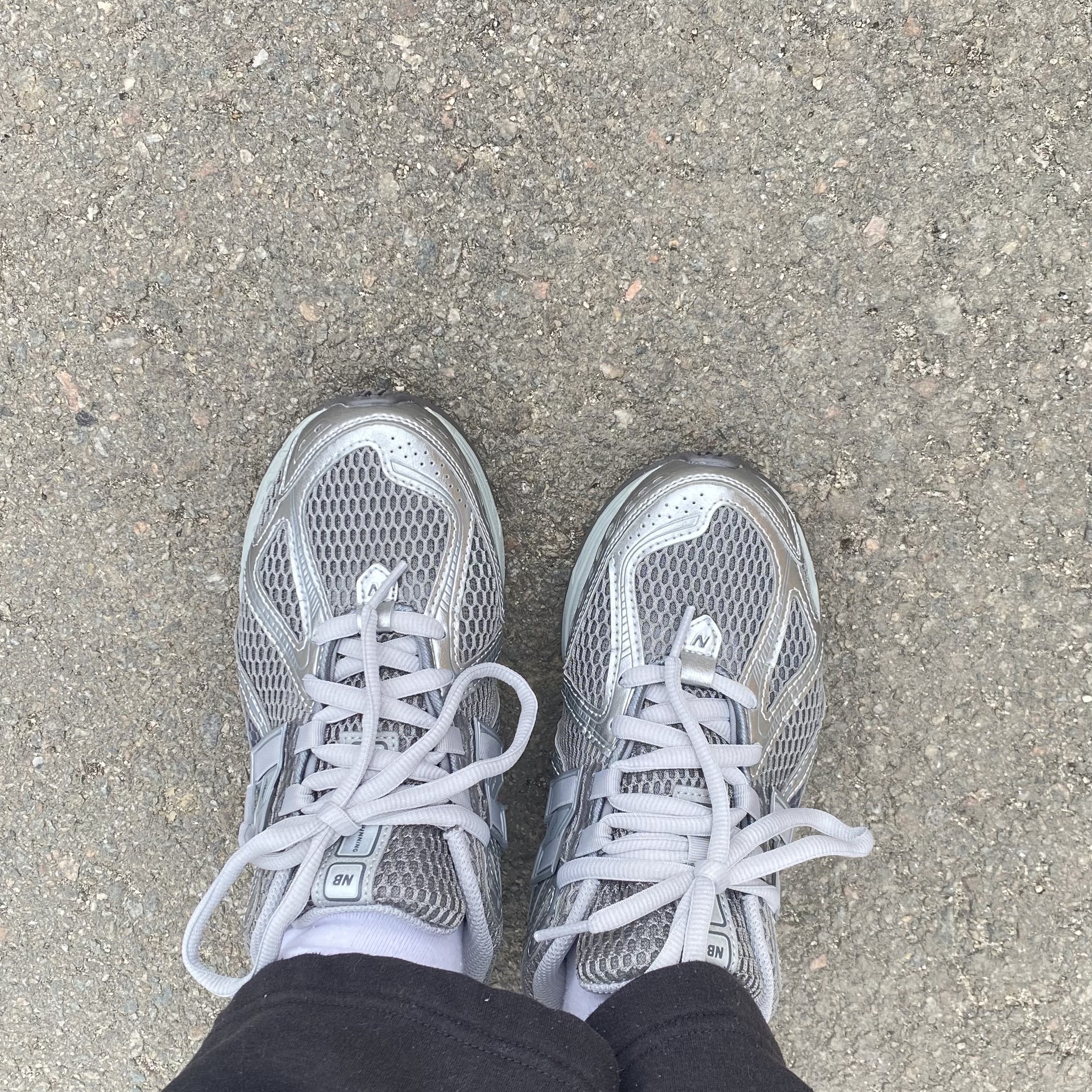 New Balance 1906R Harbor Grey Silver Metalic 착용 스타일