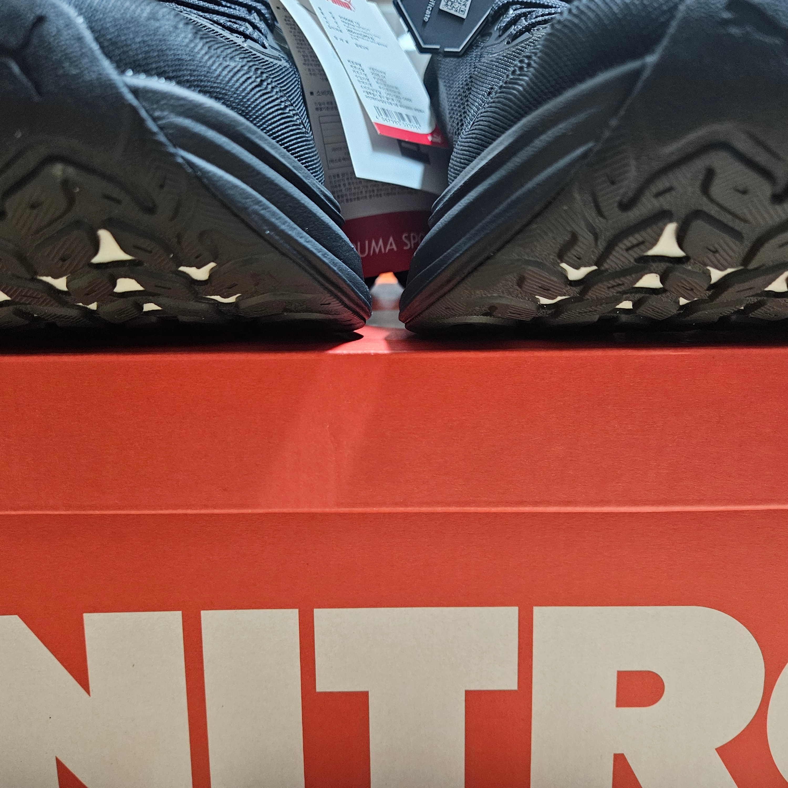 Puma Magmax Nitro Black Galactic Gray 착용 스타일 - 6