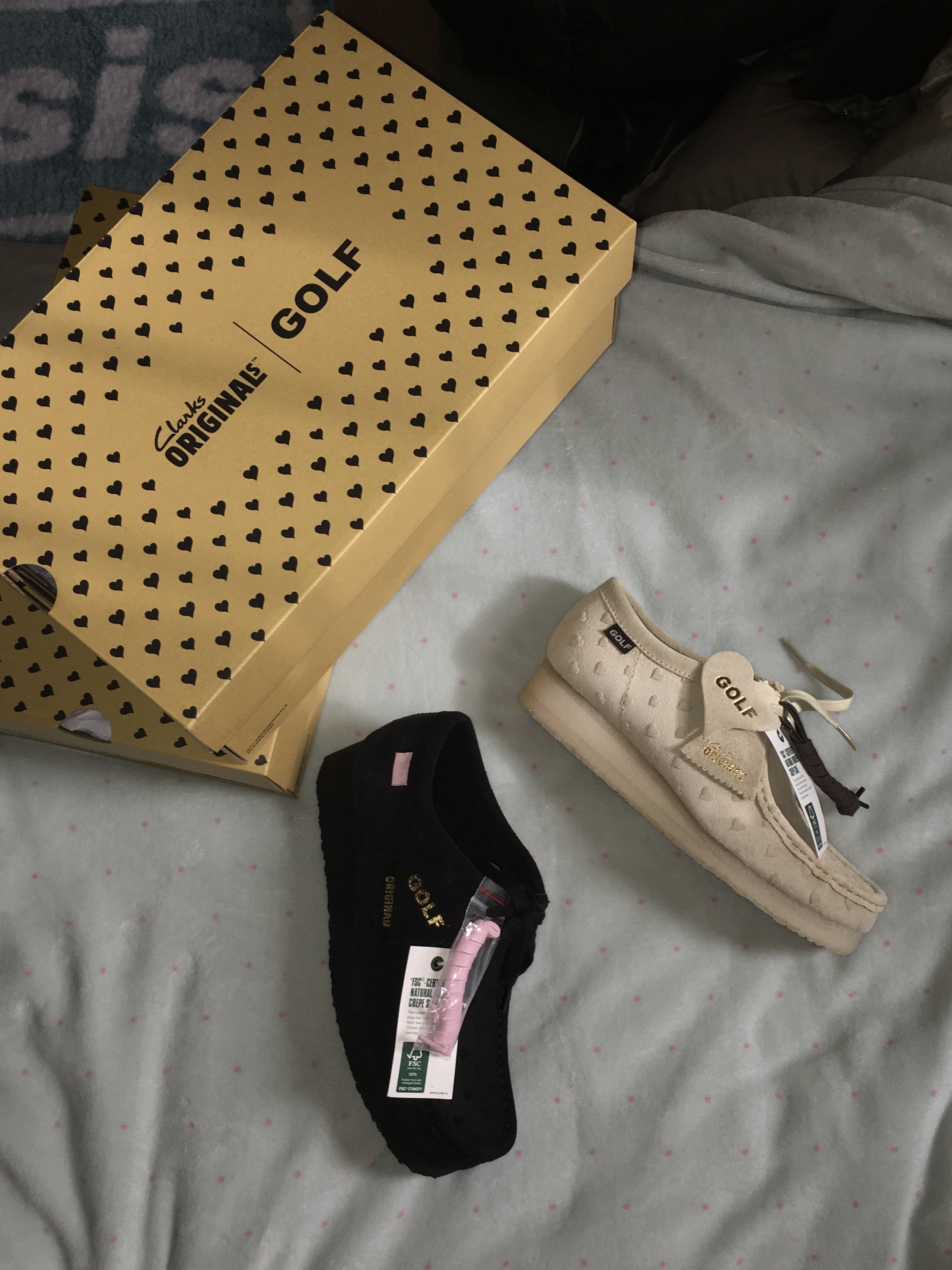 Clarks x Golf Wang Wallabee Cream, Clarks x Golf Wang Wallabee Black 착용 스타일 - 1