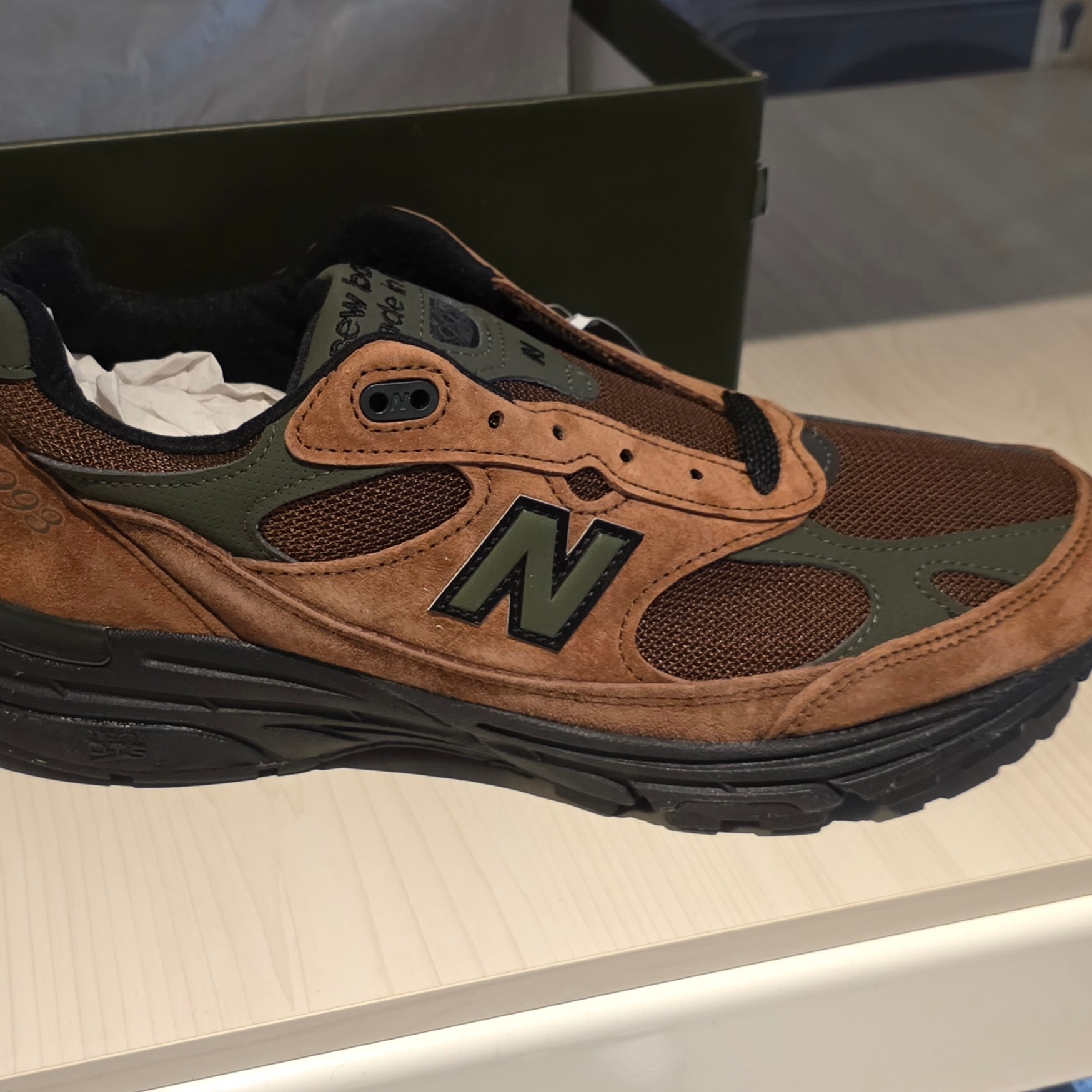 New Balance x Aime Leon Dore 993 Made in USA Brown 착용 스타일 - 2