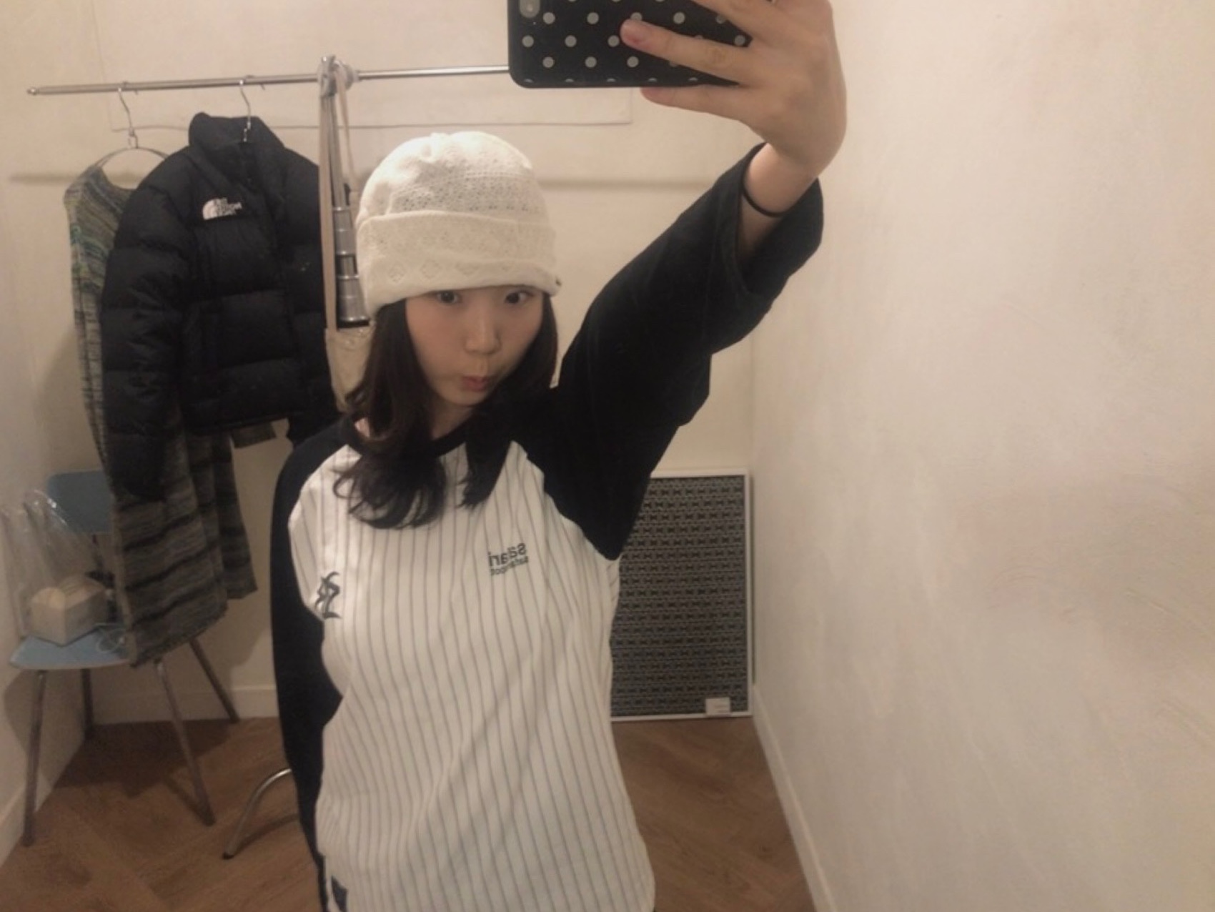 Safarispot Region Motors Club Baseball Team Long Sleeve, MILLO WOMEN Pointelle Symbol Beanie Ecru 착용 스타일 - 2