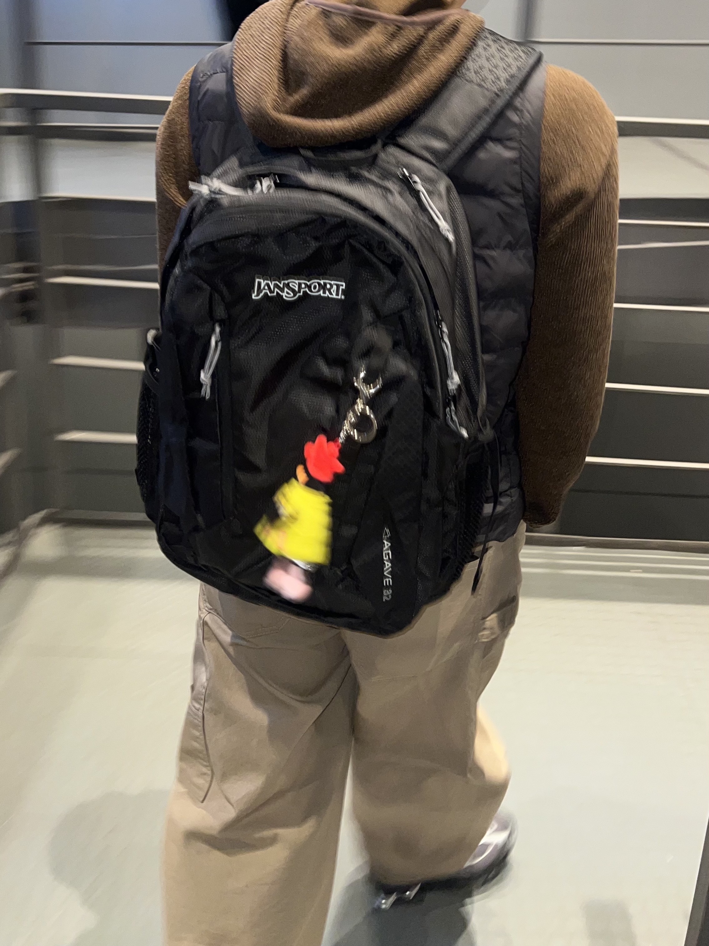 Jansport Agave Backpack Black, Nike Shox Ride 2 Light Graphite Anthracite 착용 스타일 - 1