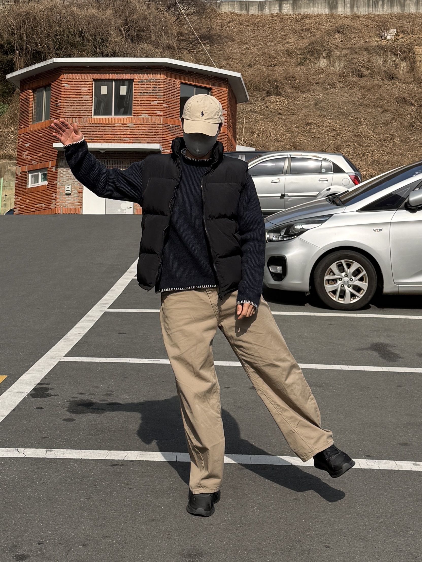 [15%적립] Polo Ralph Lauren Cotton Chino Baseball Cap Nubuck Relay Blue - 25SS, (W) On Running Cloudtilt Eclipse Black 착용 스타일 - 3