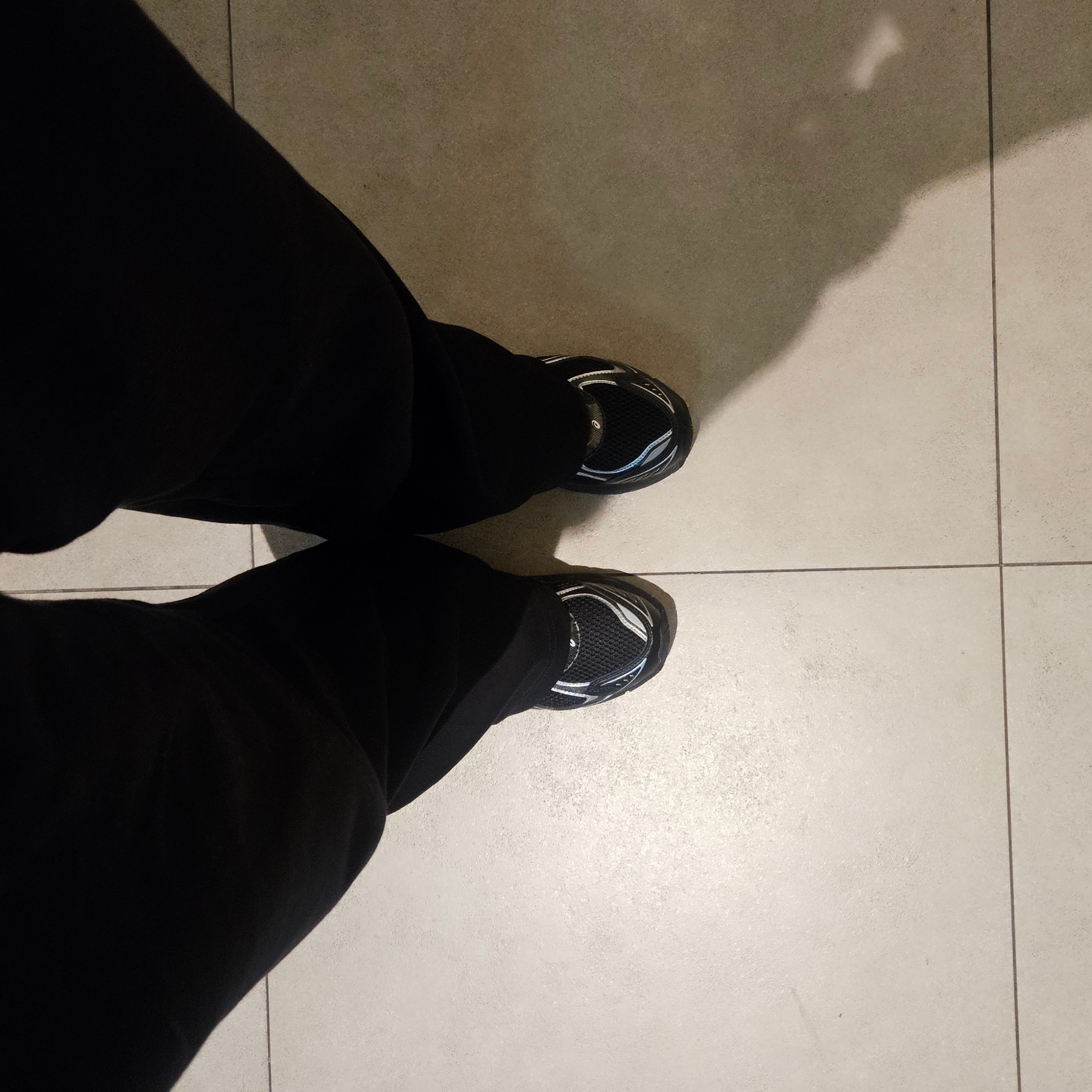 Asics GT-2160 Black Pure Silver 착용 스타일