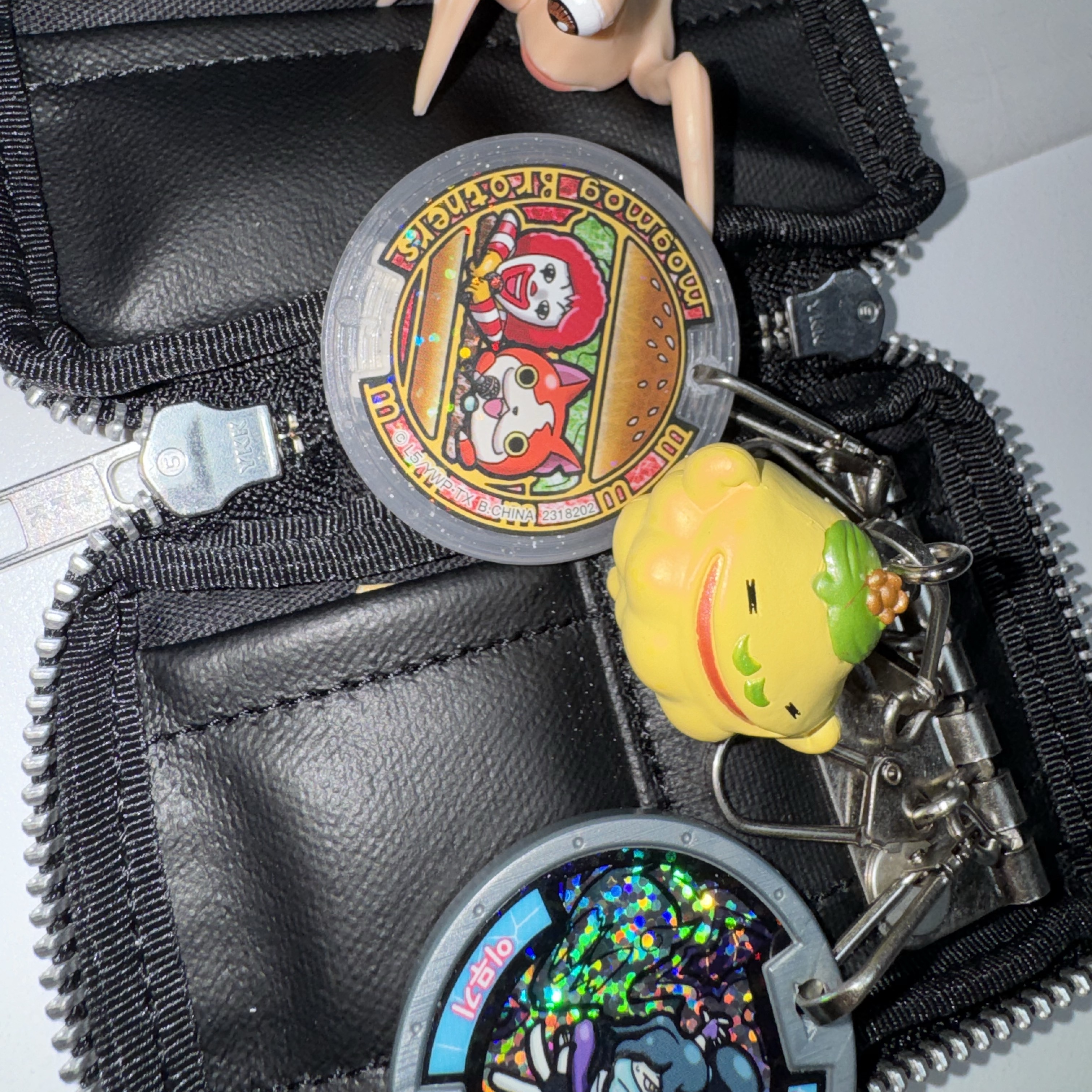 Porter Free Style Key Case Black 착용 스타일 - 3