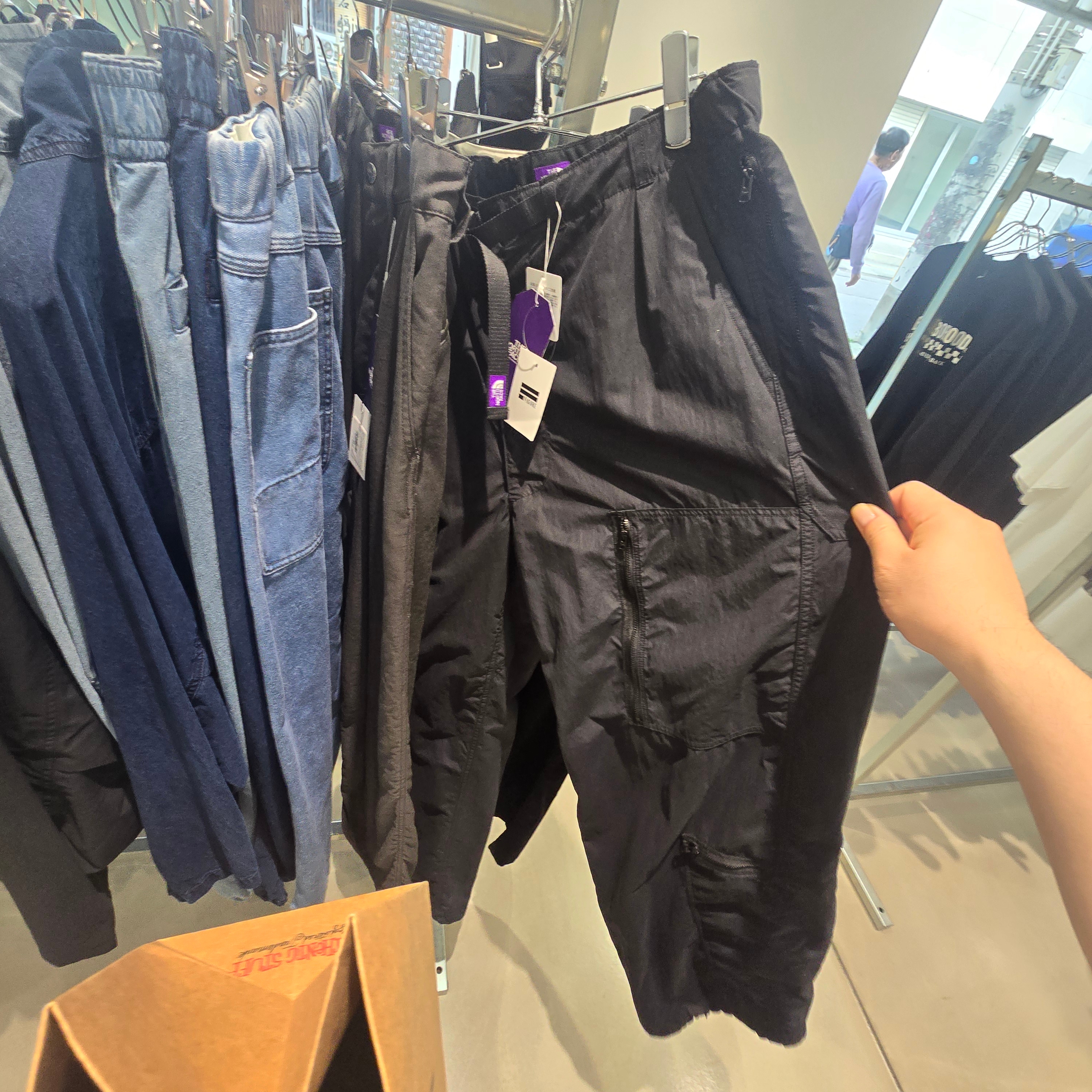 (W) Nike Air Force 1 '07 Cacao Wow 착용 스타일 - 4