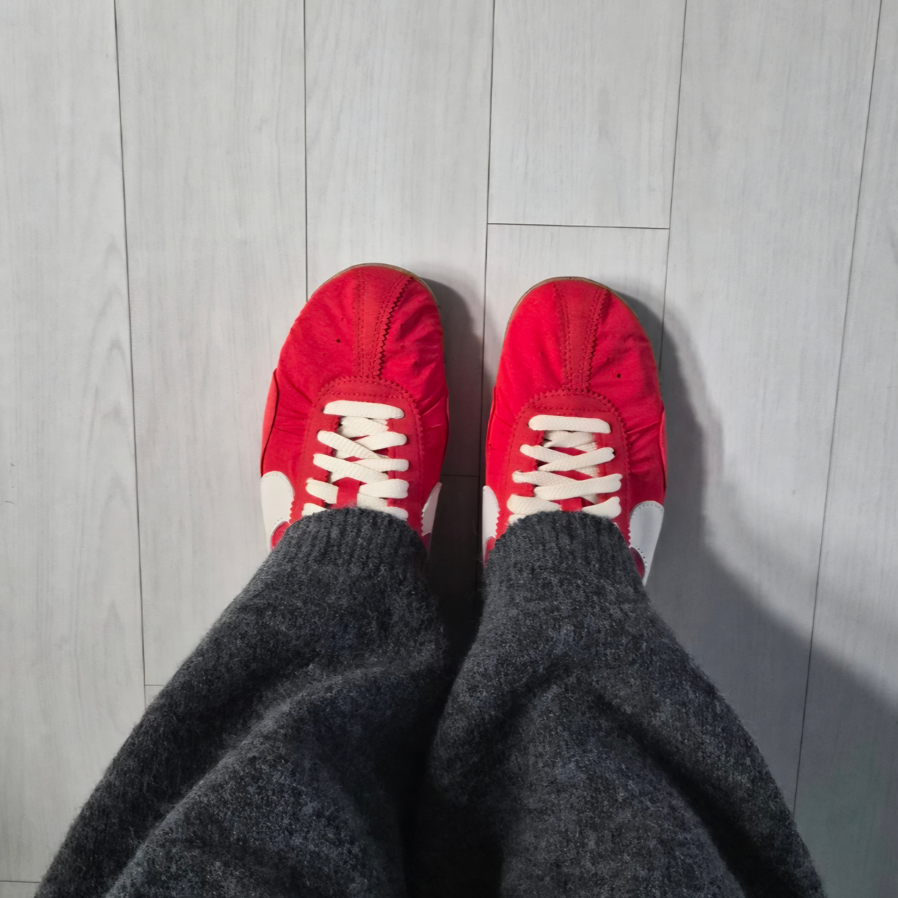 Nike x Jacquemus Moon Shoe SP University Red and Bicycle Yellow 착용 스타일